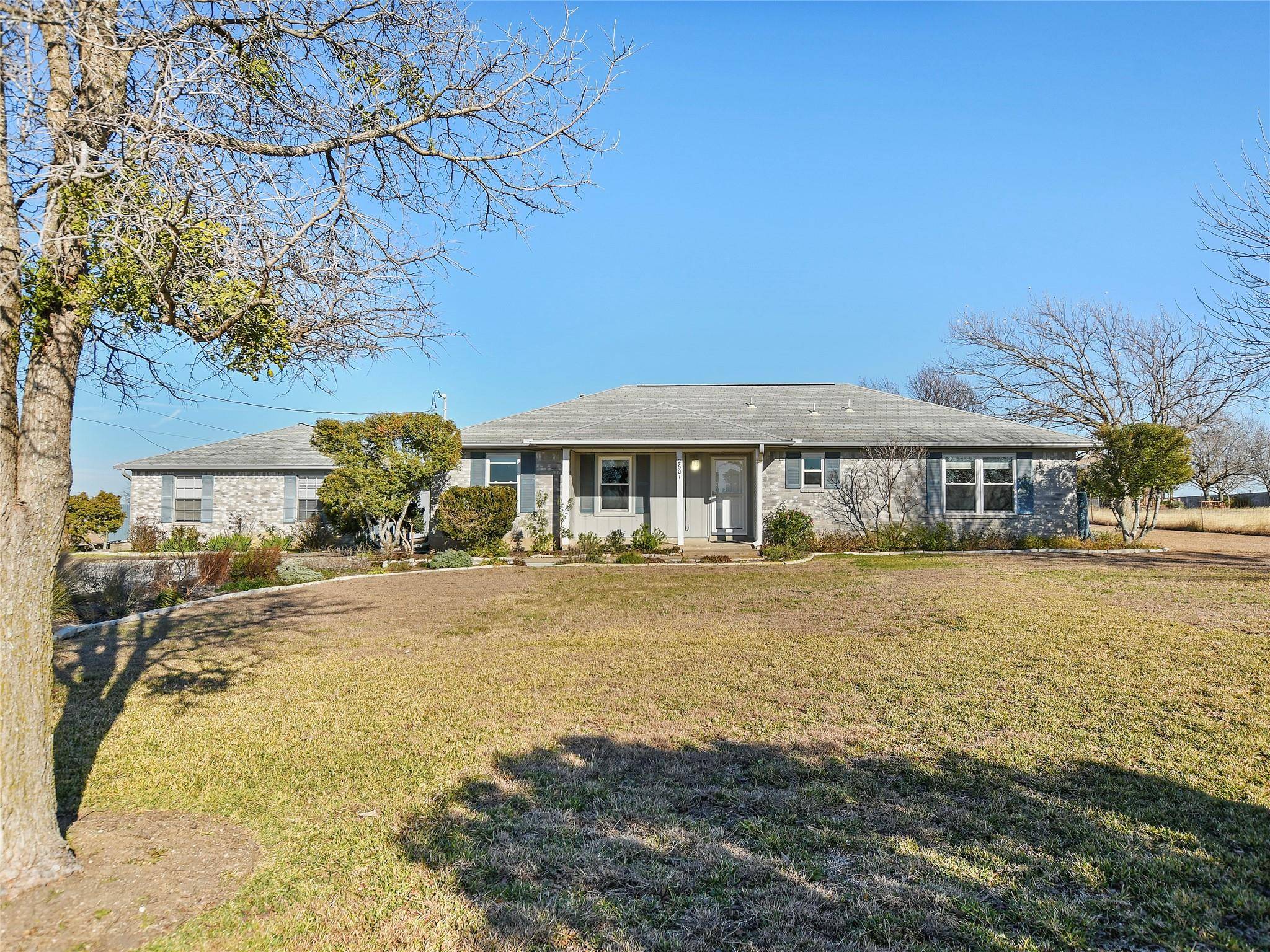 2601 Co Rd 100, Hutto, TX 78634