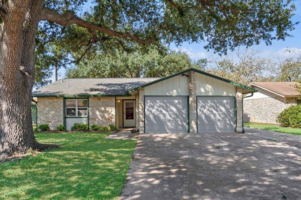 2703 Smith Ave, Taylor, TX 76574