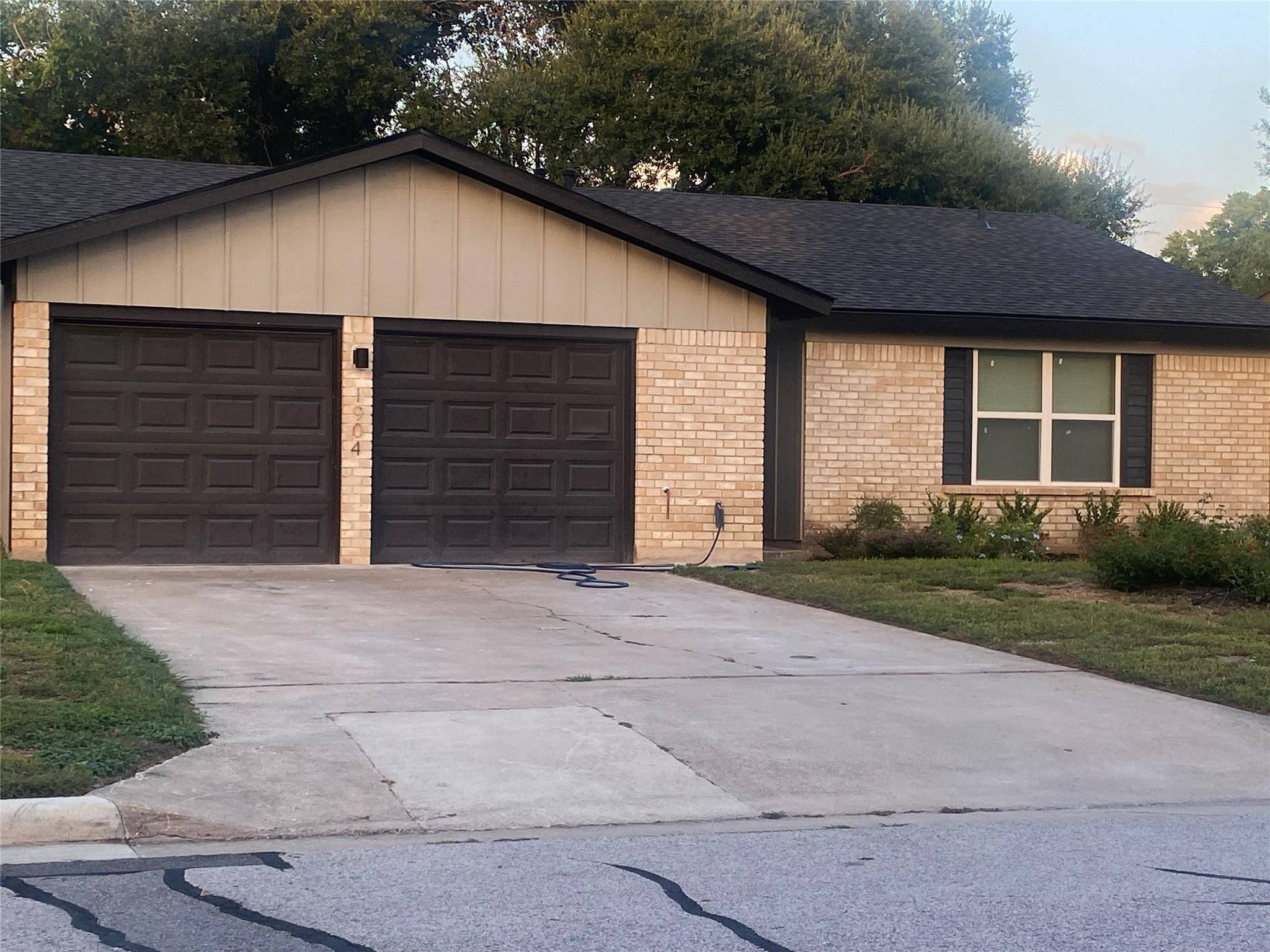 1904 Bradmore DR, Round Rock, TX 78664