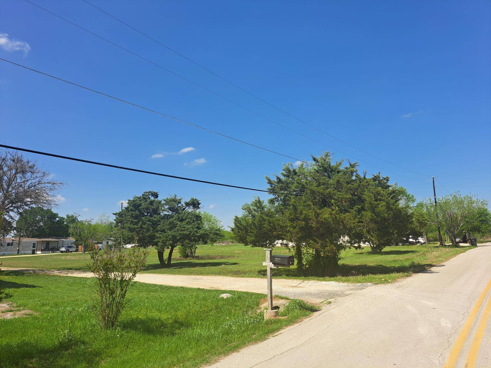 4000 Burch DR, Del Valle, TX 78617