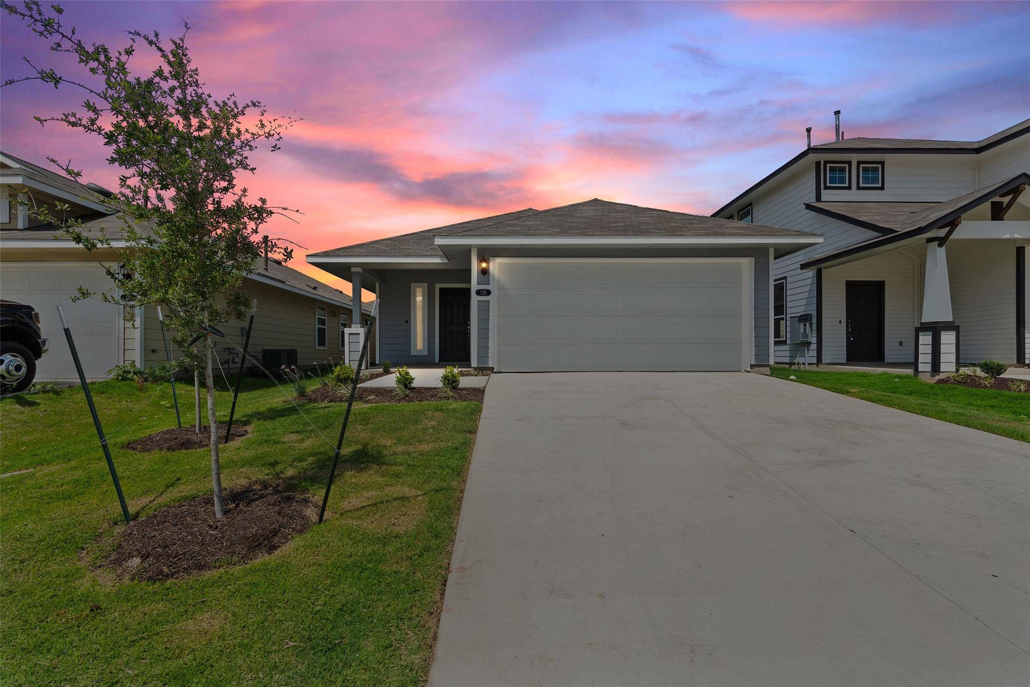 126 Living Reef DR, Maxwell, TX 78656