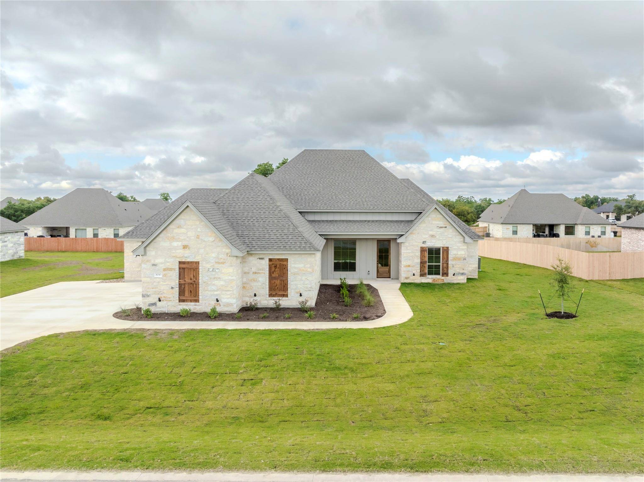 4043 Aerie ST, Salado, TX 76571