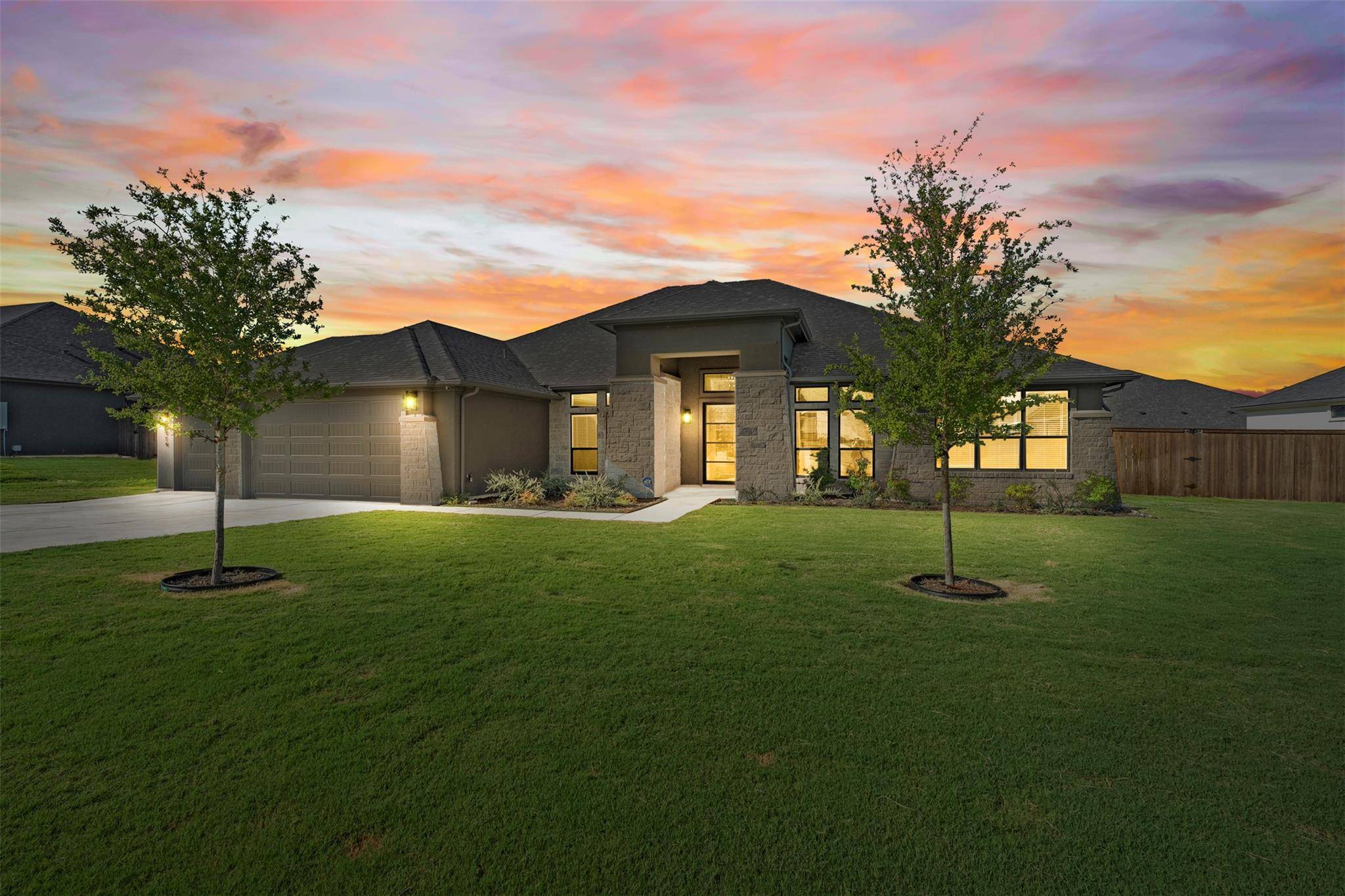 914 High Plains DR, Nolanville, TX 76559