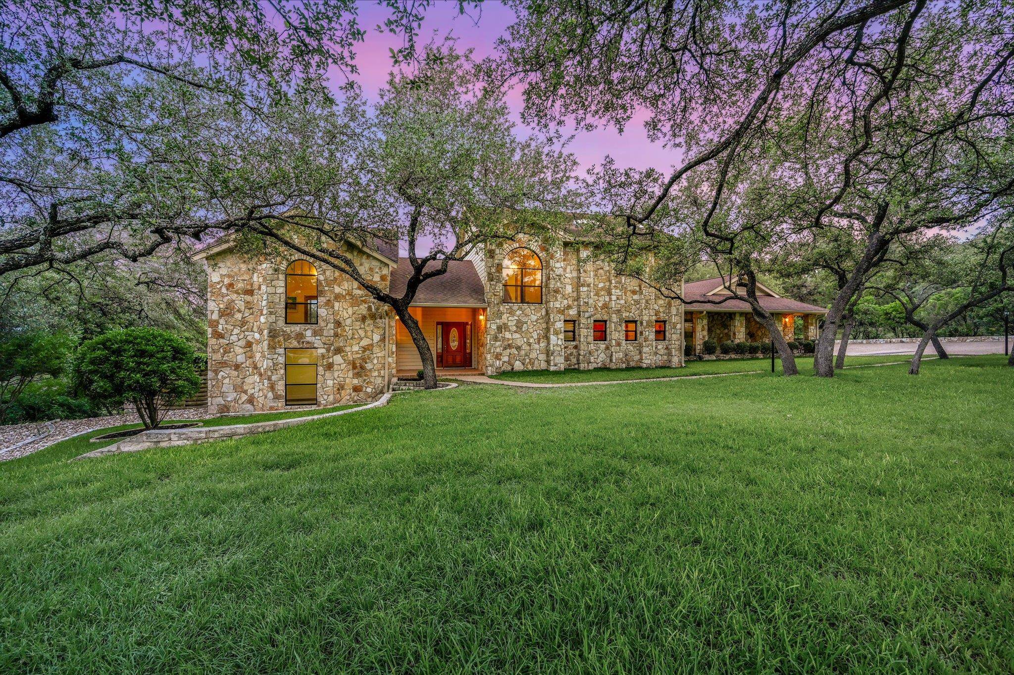 9111 Glenlake DR, Austin, TX 78730