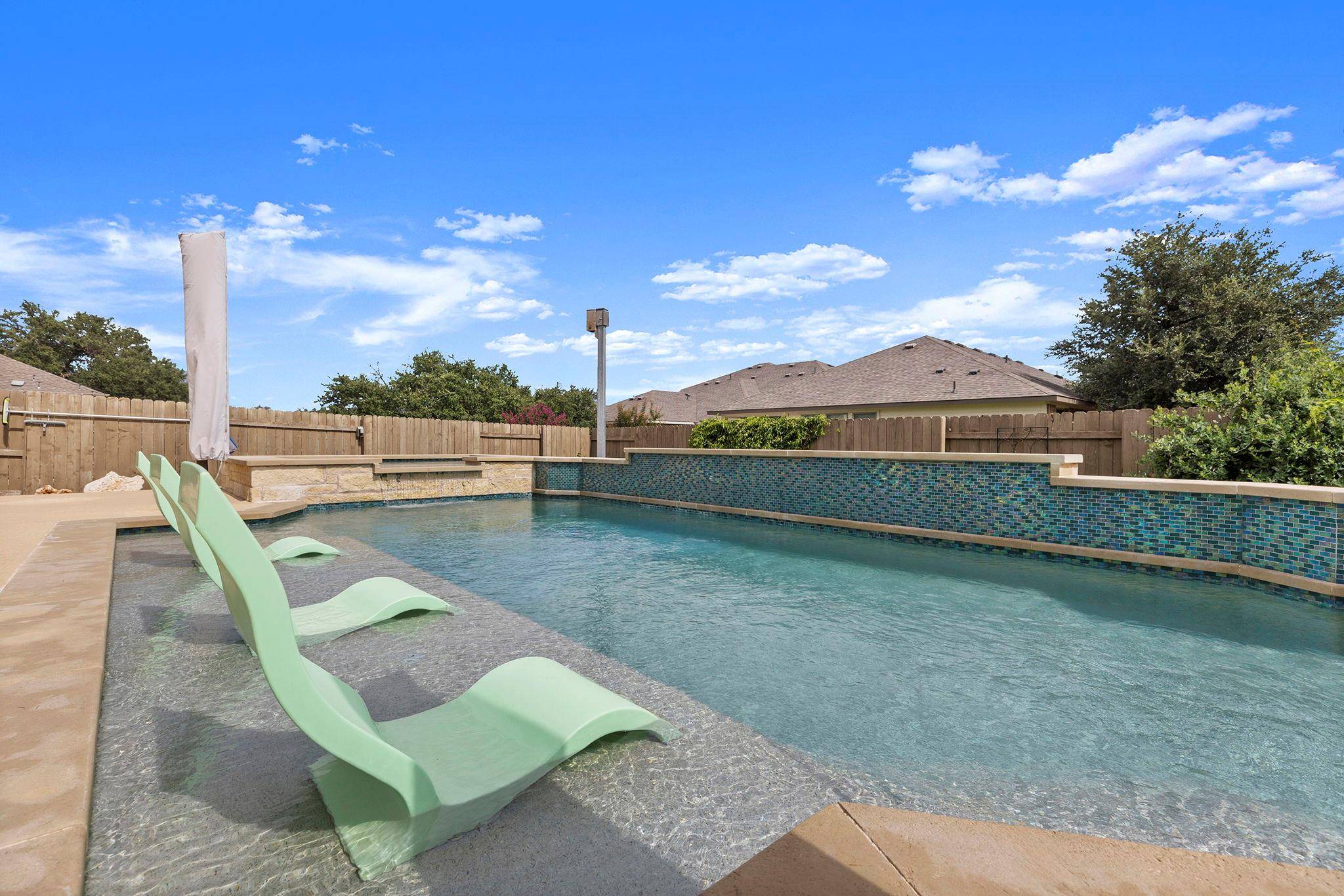 525 Scenic Bluff DR, Georgetown, TX 78628