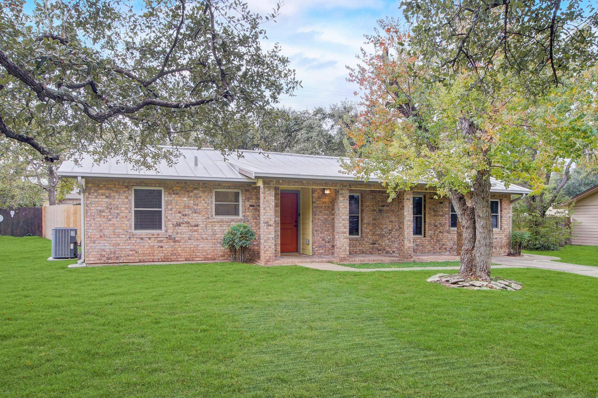 2309 W Riviera DR, Cedar Park, TX 78613