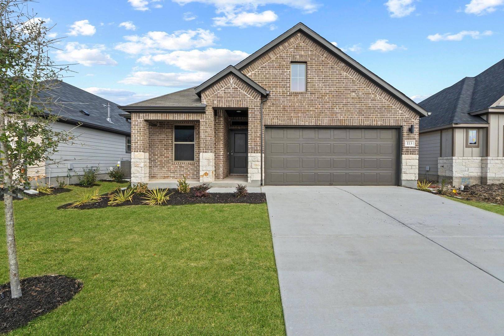 113 Mandeville DR, Hutto, TX 78621