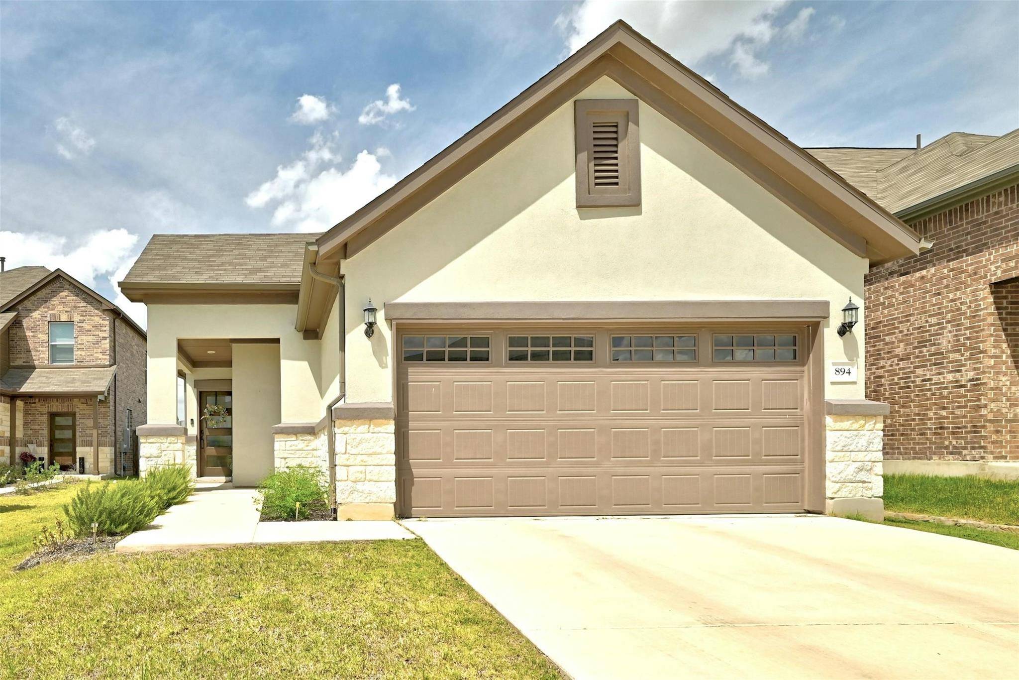 894 Pepperbark LOOP, Buda, TX 78610