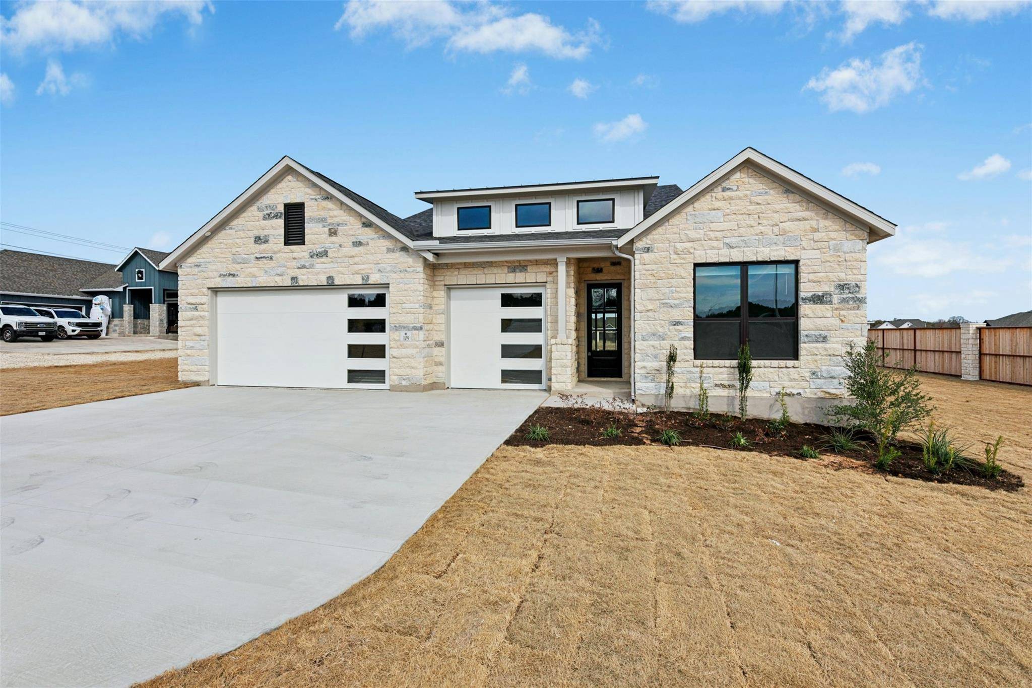 109 McNaughton DR, Liberty Hill, TX 78642