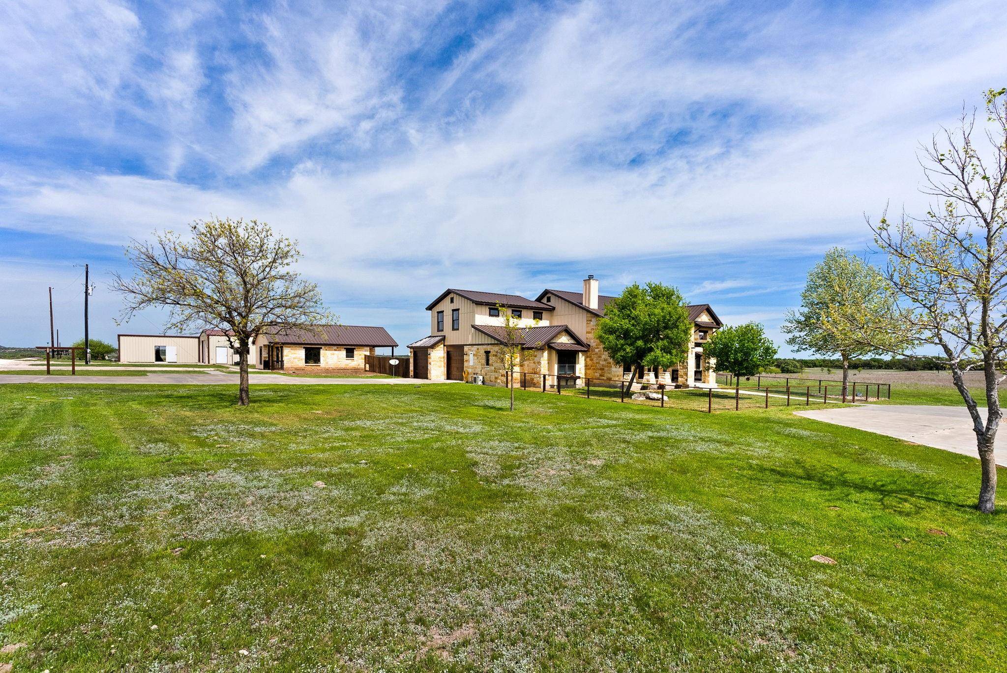 254 PR 1106, Lampasas, TX 76550