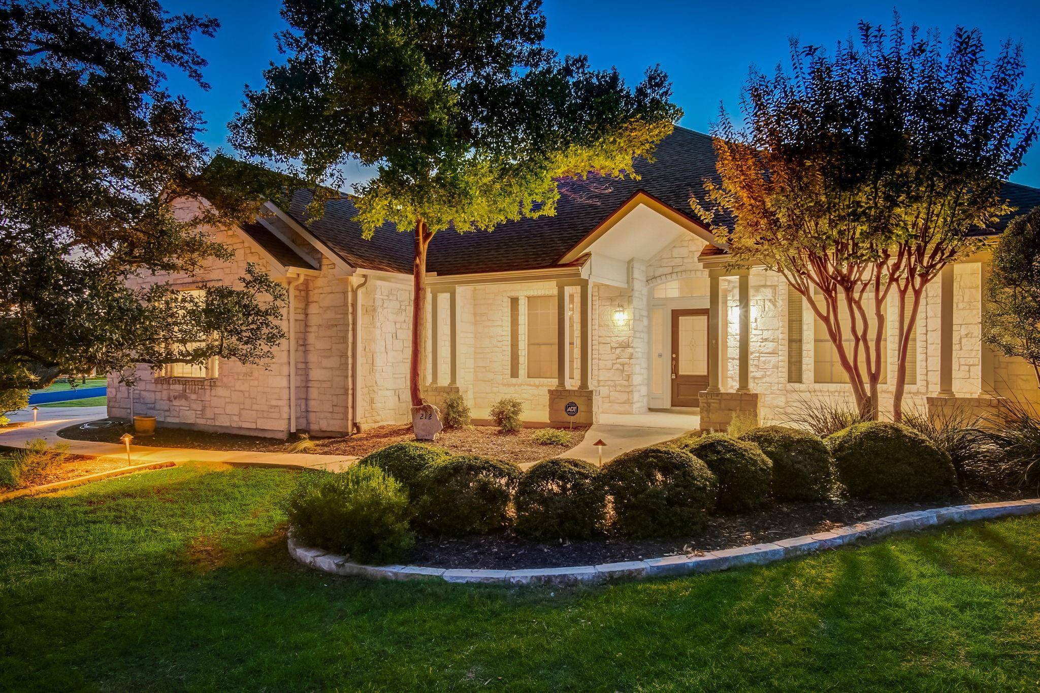 212 Allen CIR, Georgetown, TX 78633