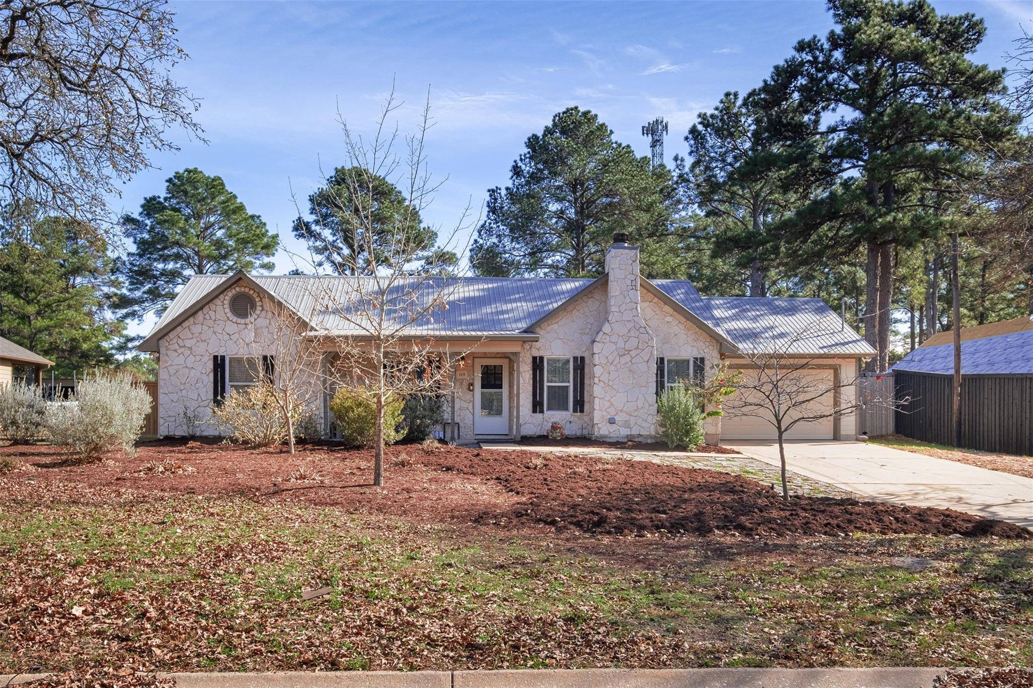 119 Pine Ridge DR, Bastrop, TX 78602