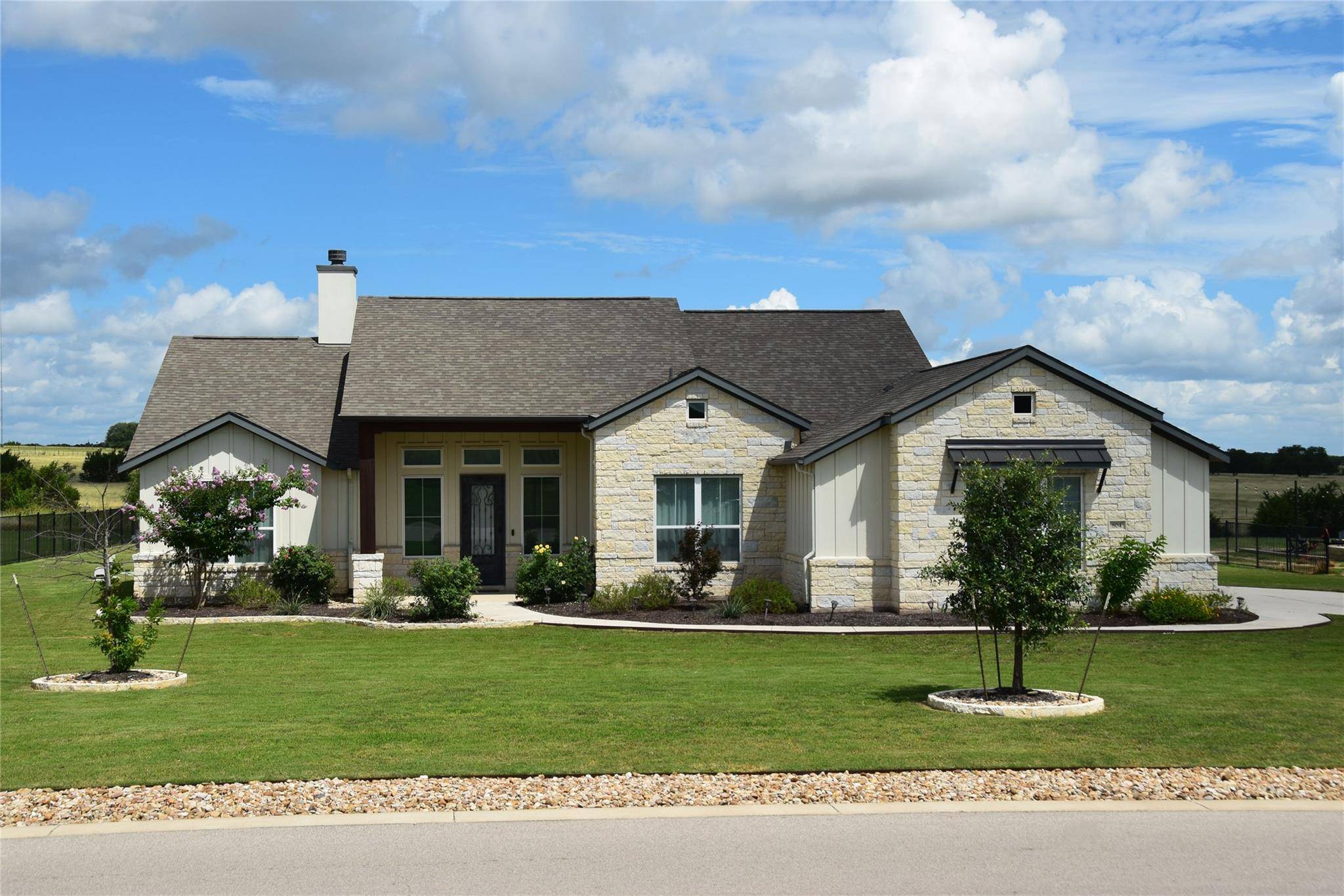 804 Umbrella Sky, Liberty Hill, TX 78642