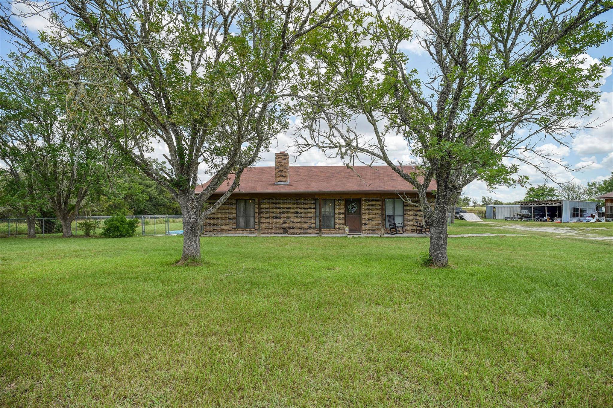 Address not disclosed, Giddings, TX 78942