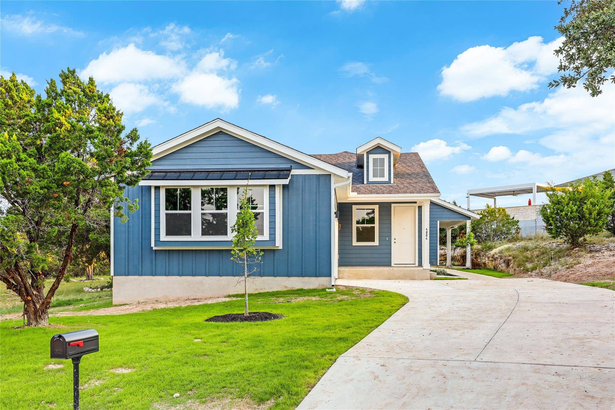 4004 Rockpark CIR, Lago Vista, TX 78645