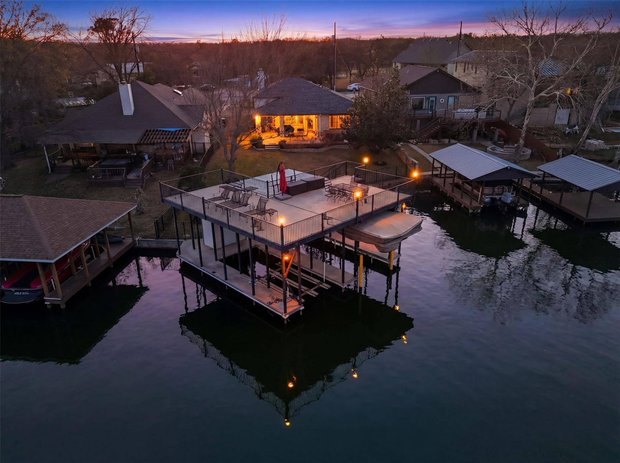609 E Briarway DR, Granite Shoals, TX 78654
