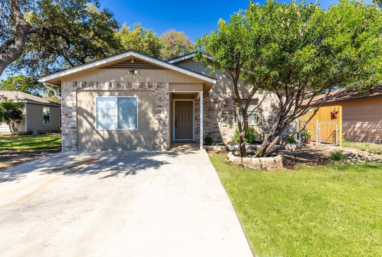 1502 Earle ST, San Marcos, TX 78666