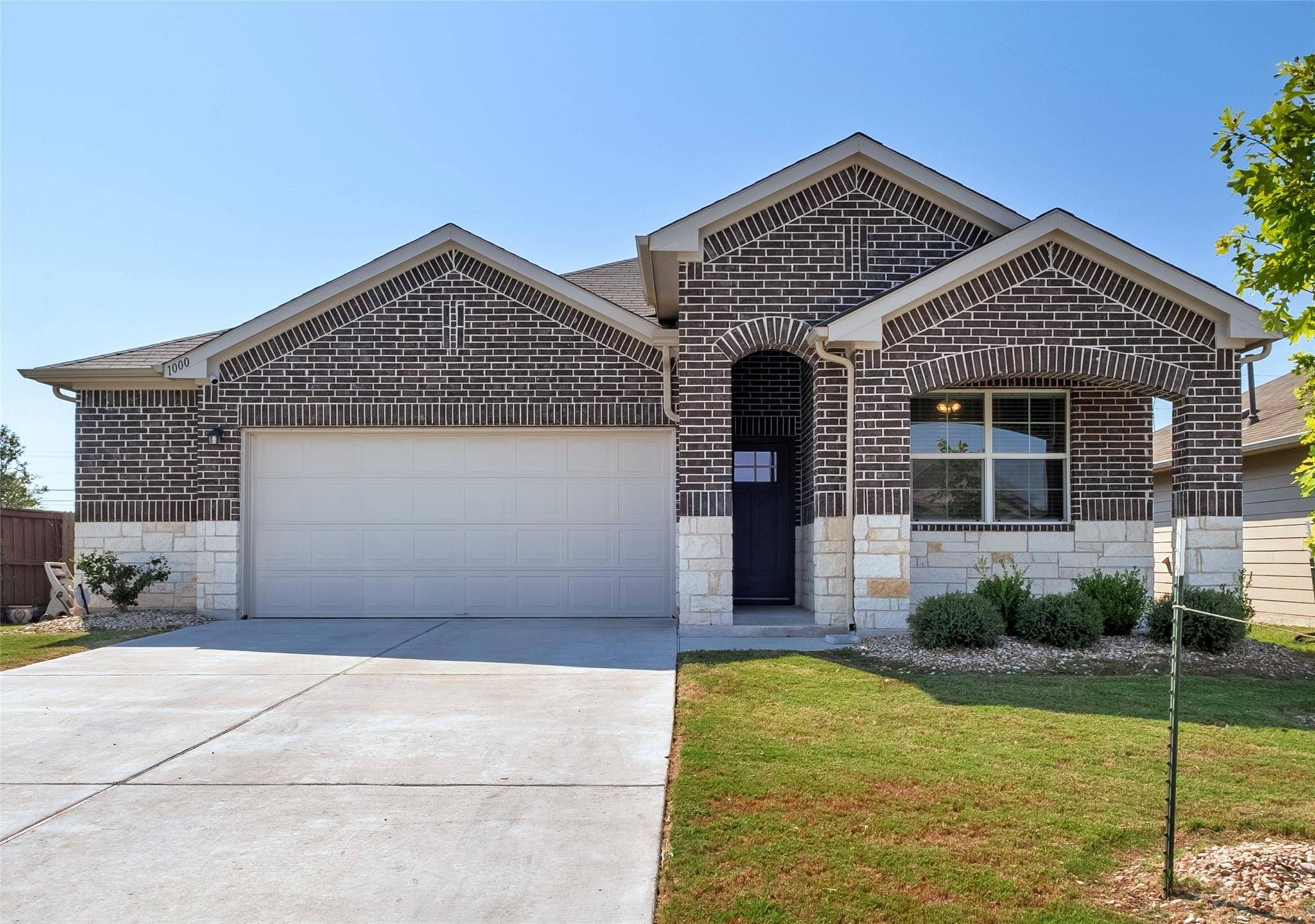 1000 Pembroke CT, Hutto, TX 78634