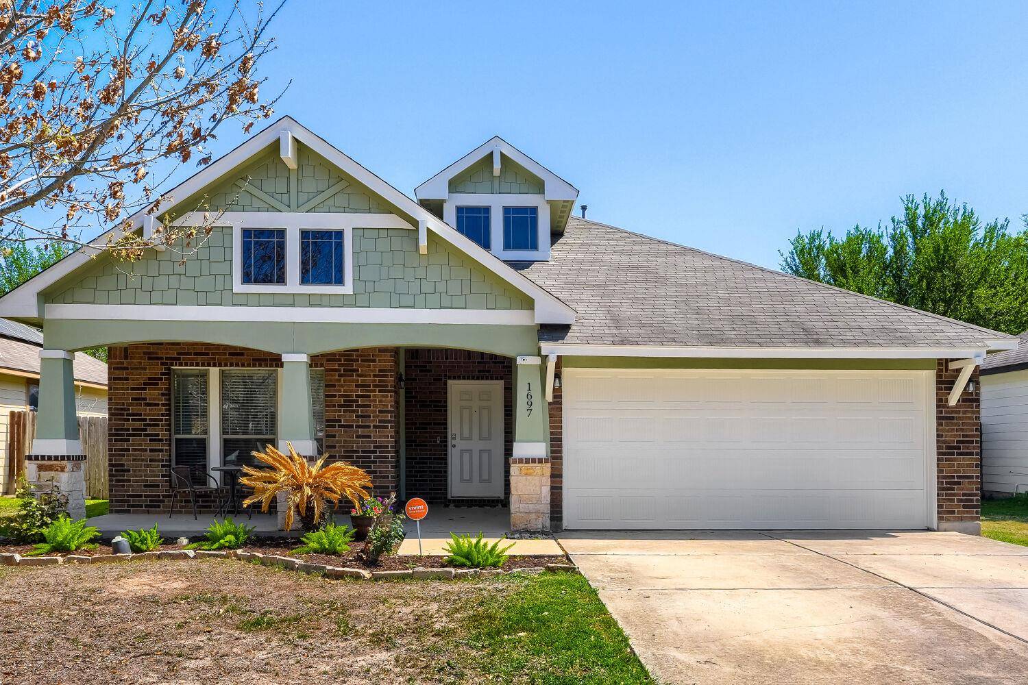 1697 Twin CV, Kyle, TX 78640