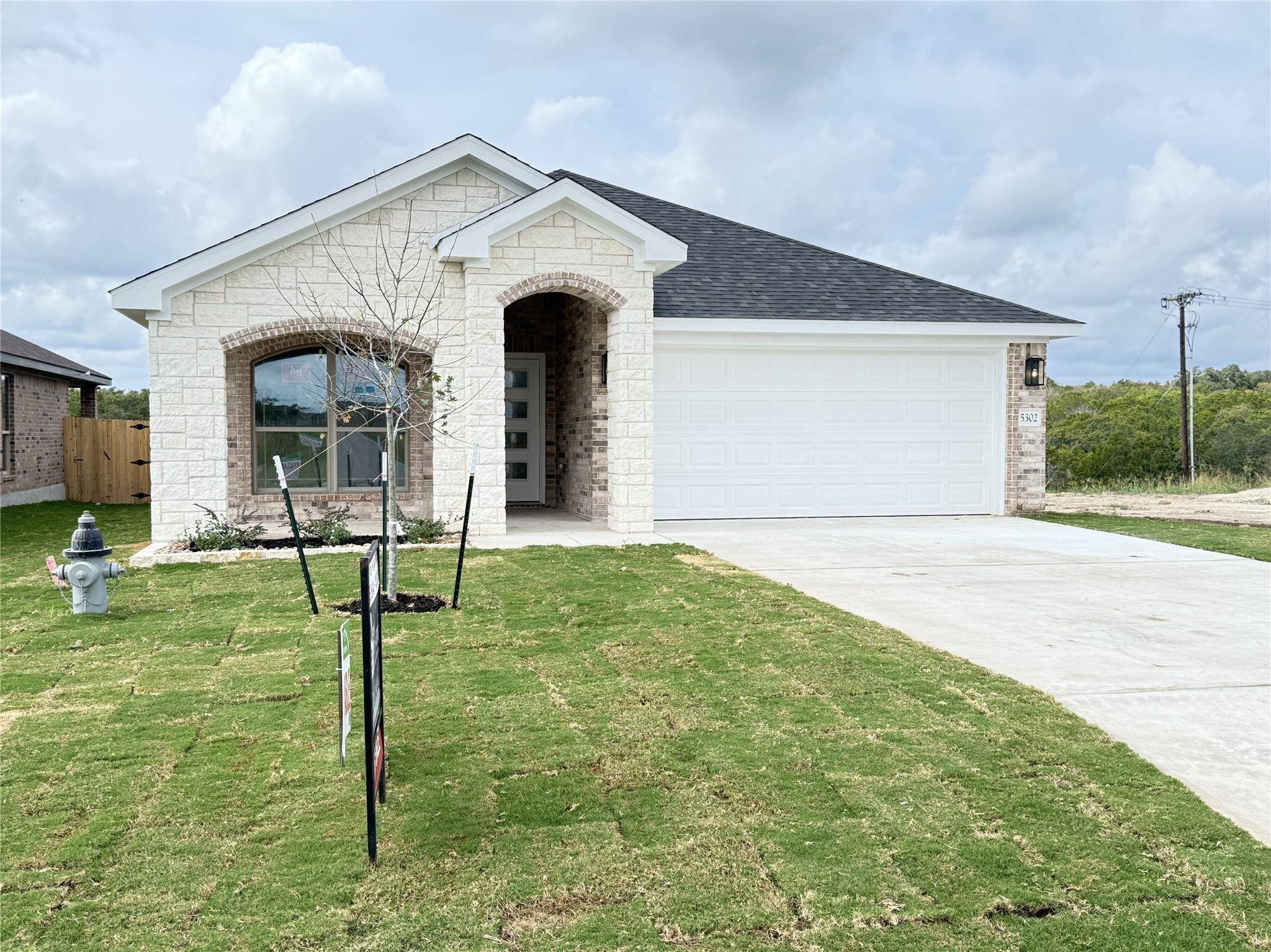 5302 Lassen LN, Belton, TX 76513