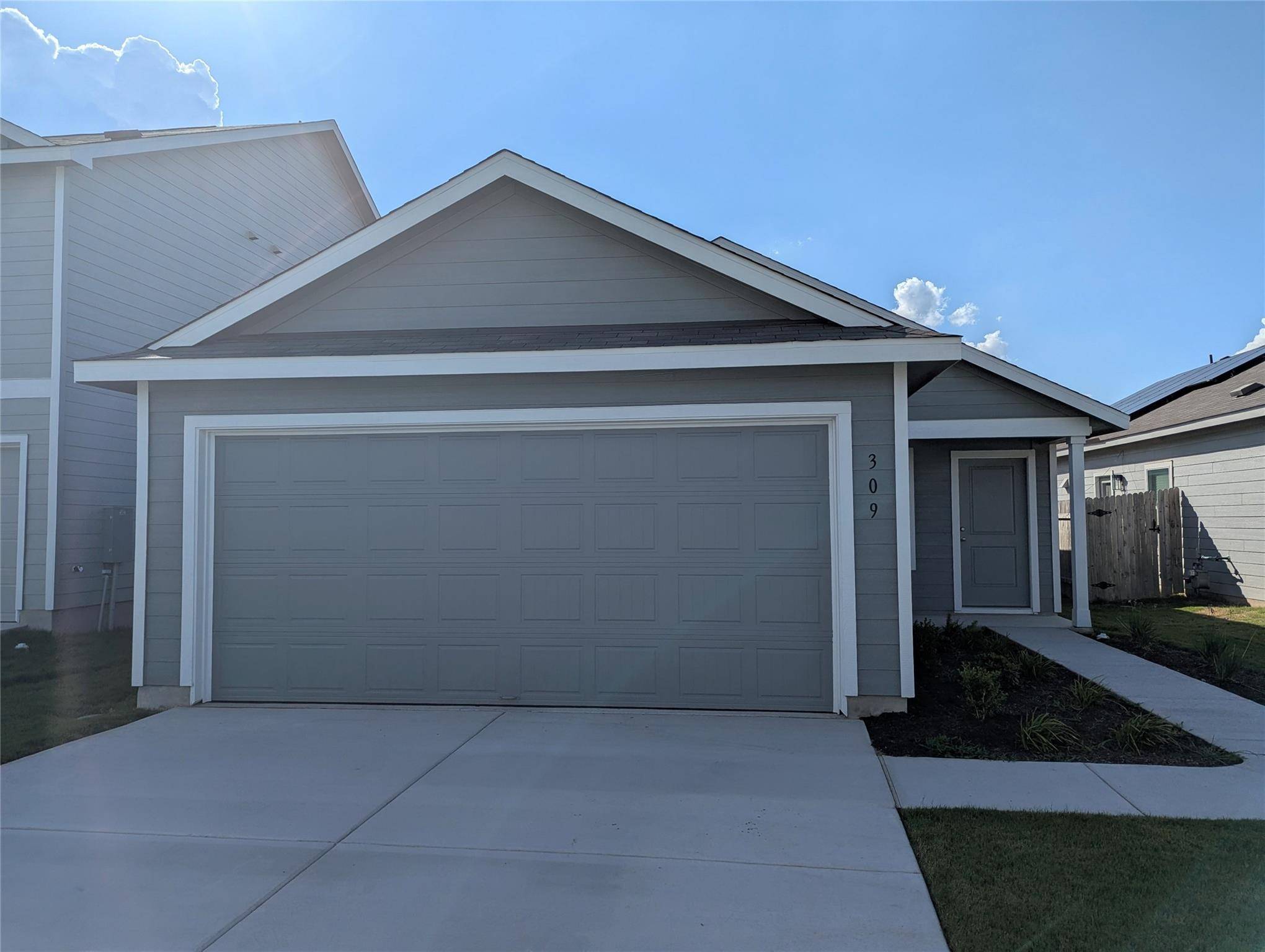 309 Amber GLN, Maxwell, TX 78666