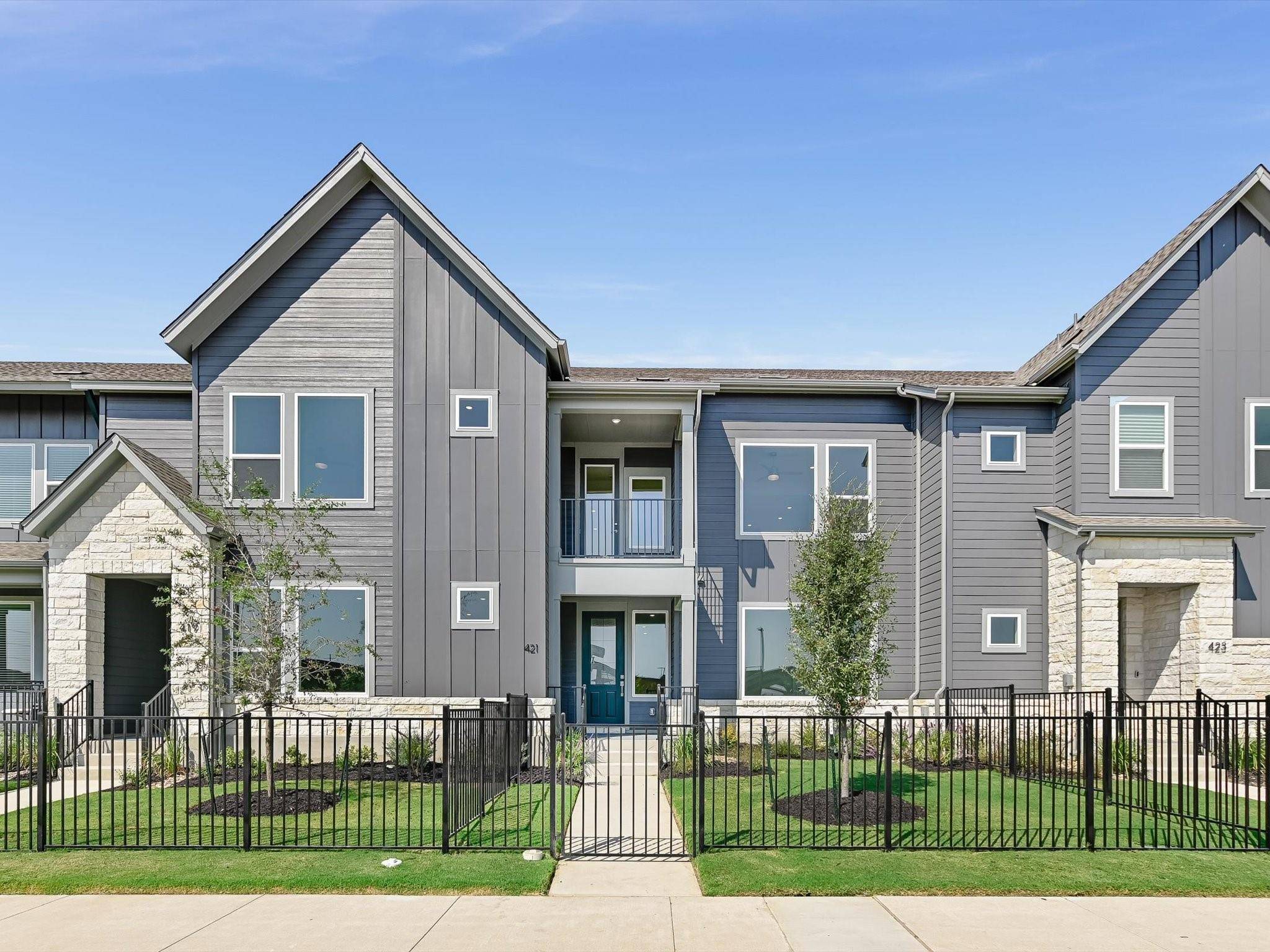 421 Emory Crossing BLVD, Hutto, TX 78634