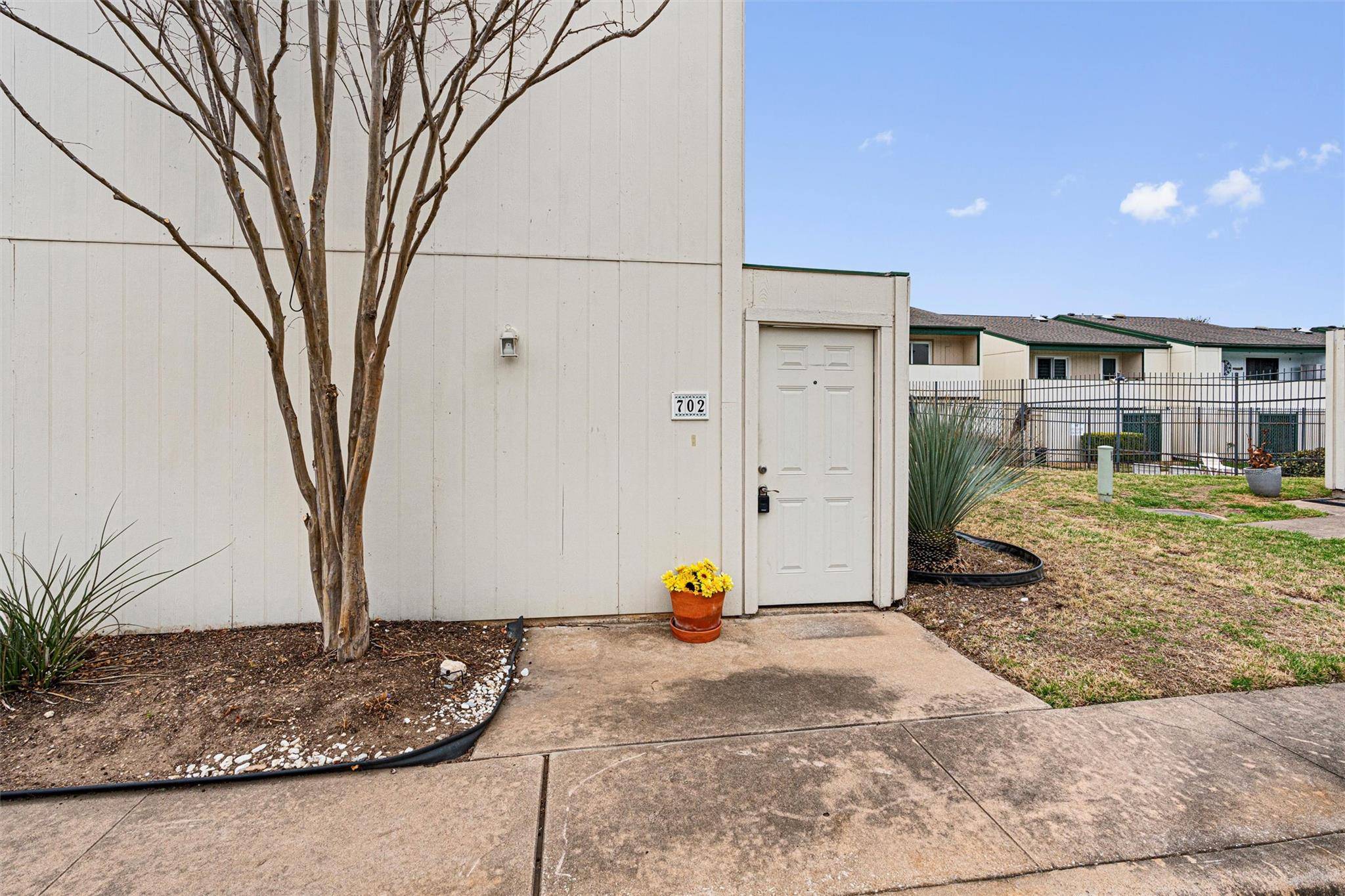 6718 Silvermine DR #702, Austin, TX 78736