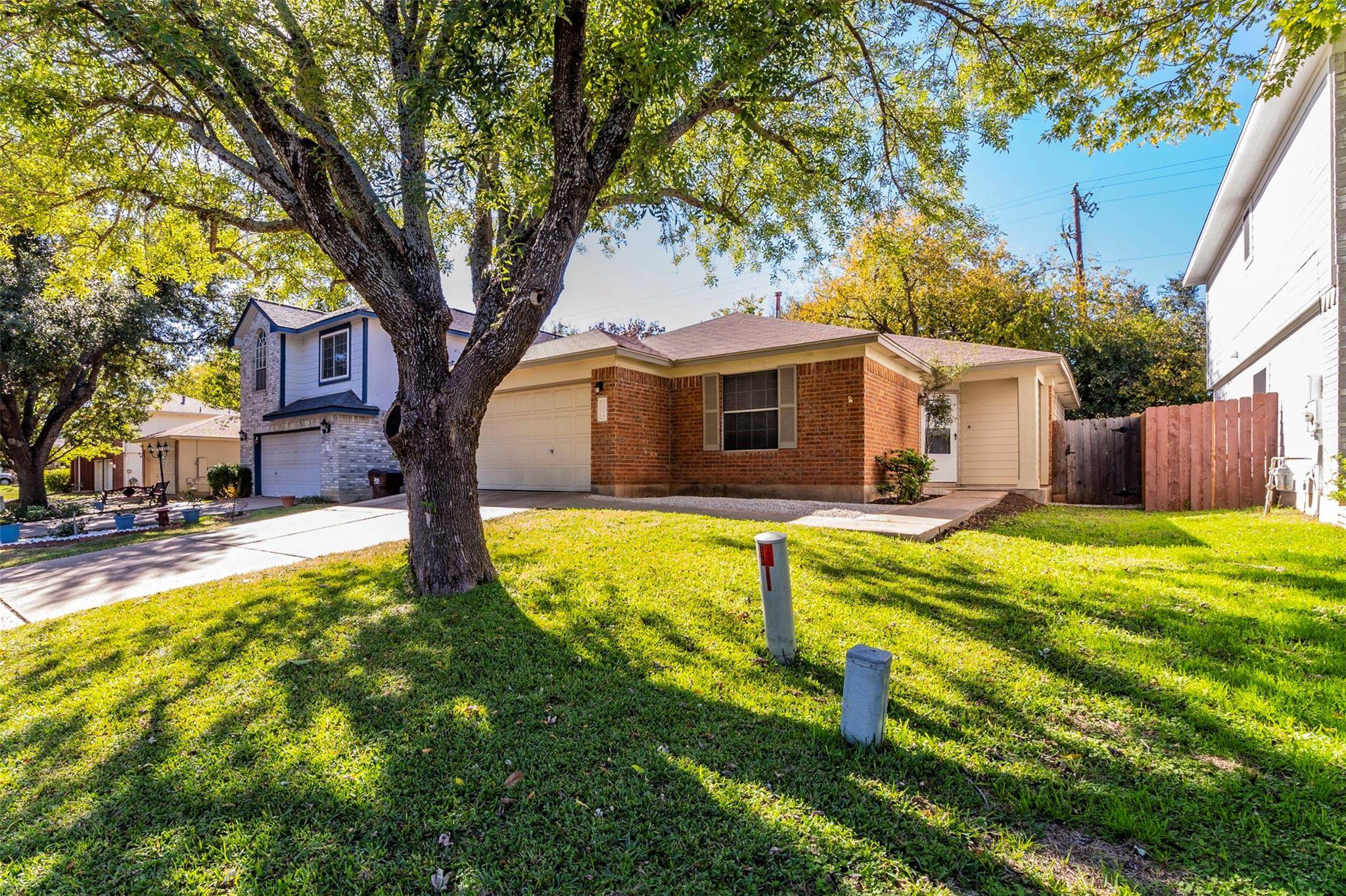 2004 Buckeye LN, Round Rock, TX 78664