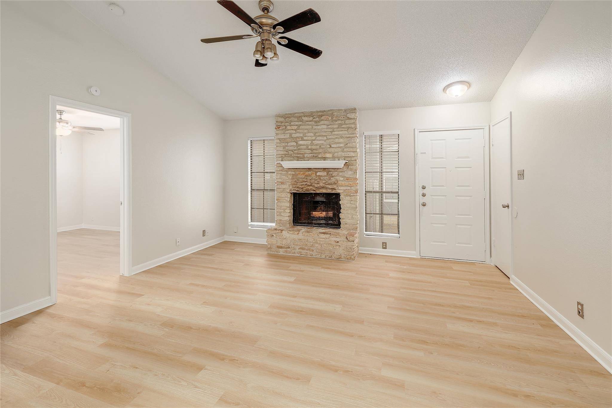 1915 Margalene WAY, Austin, TX 78728
