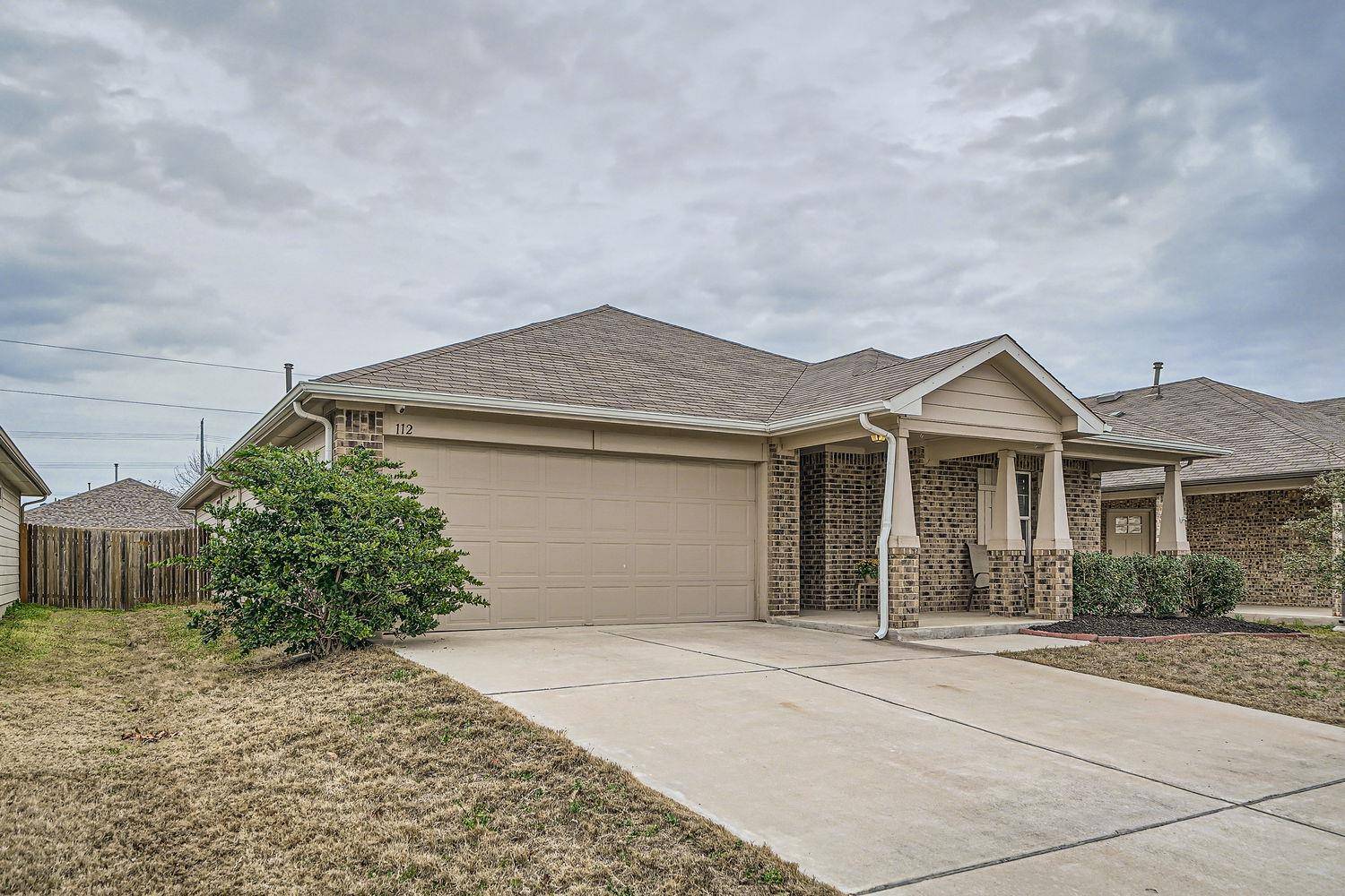 112 Quarton DR, Hutto, TX 78634