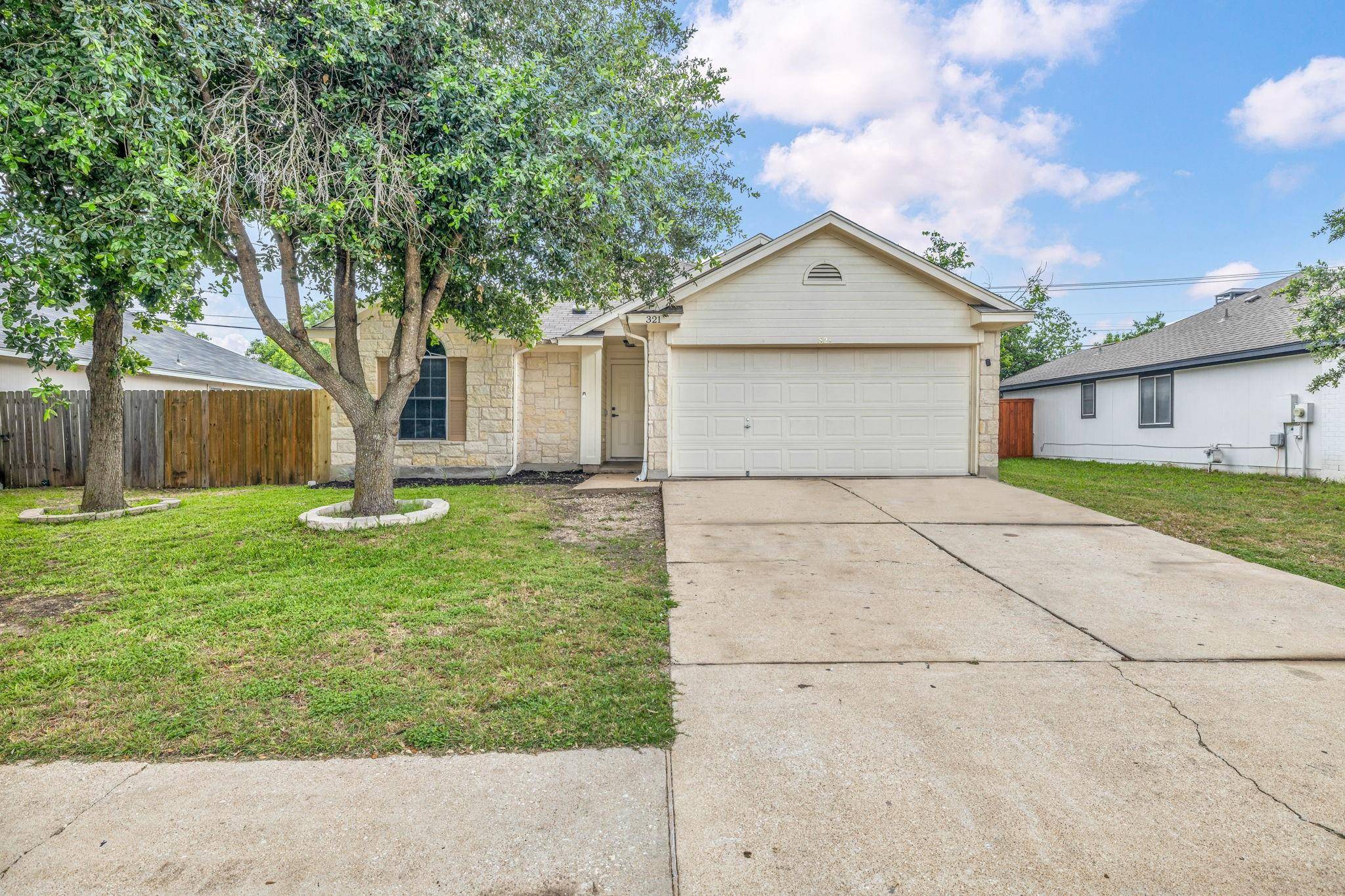 321 Willowbrook DR, Hutto, TX 78634
