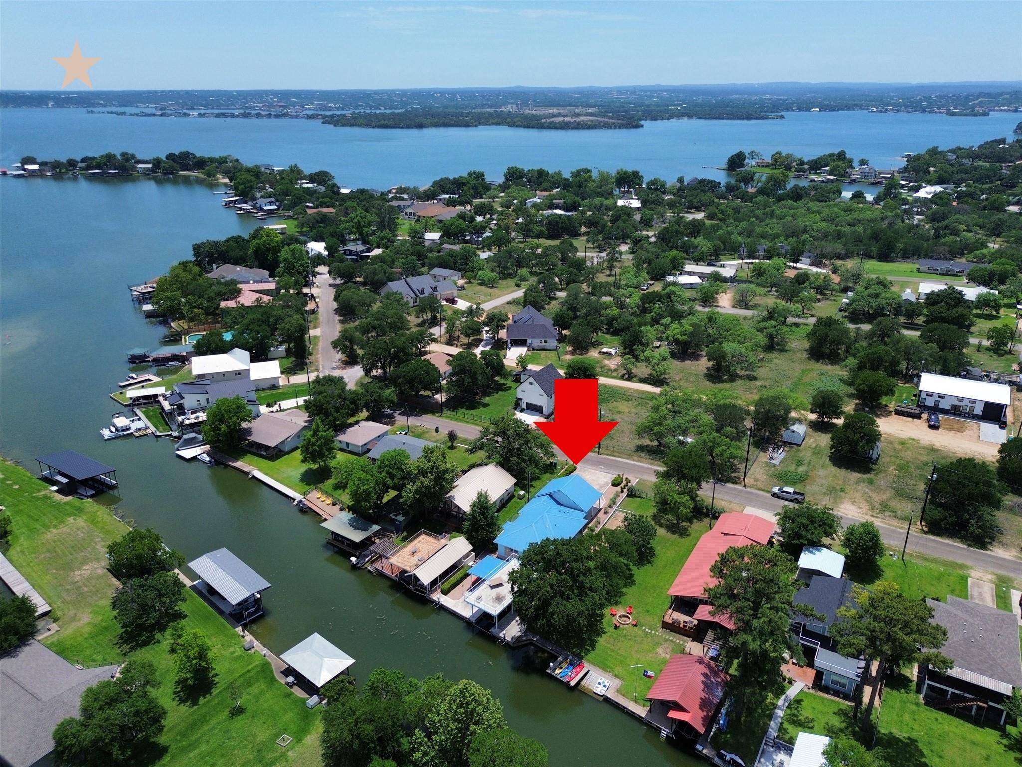 521 E Briarway DR, Granite Shoals, TX 78654