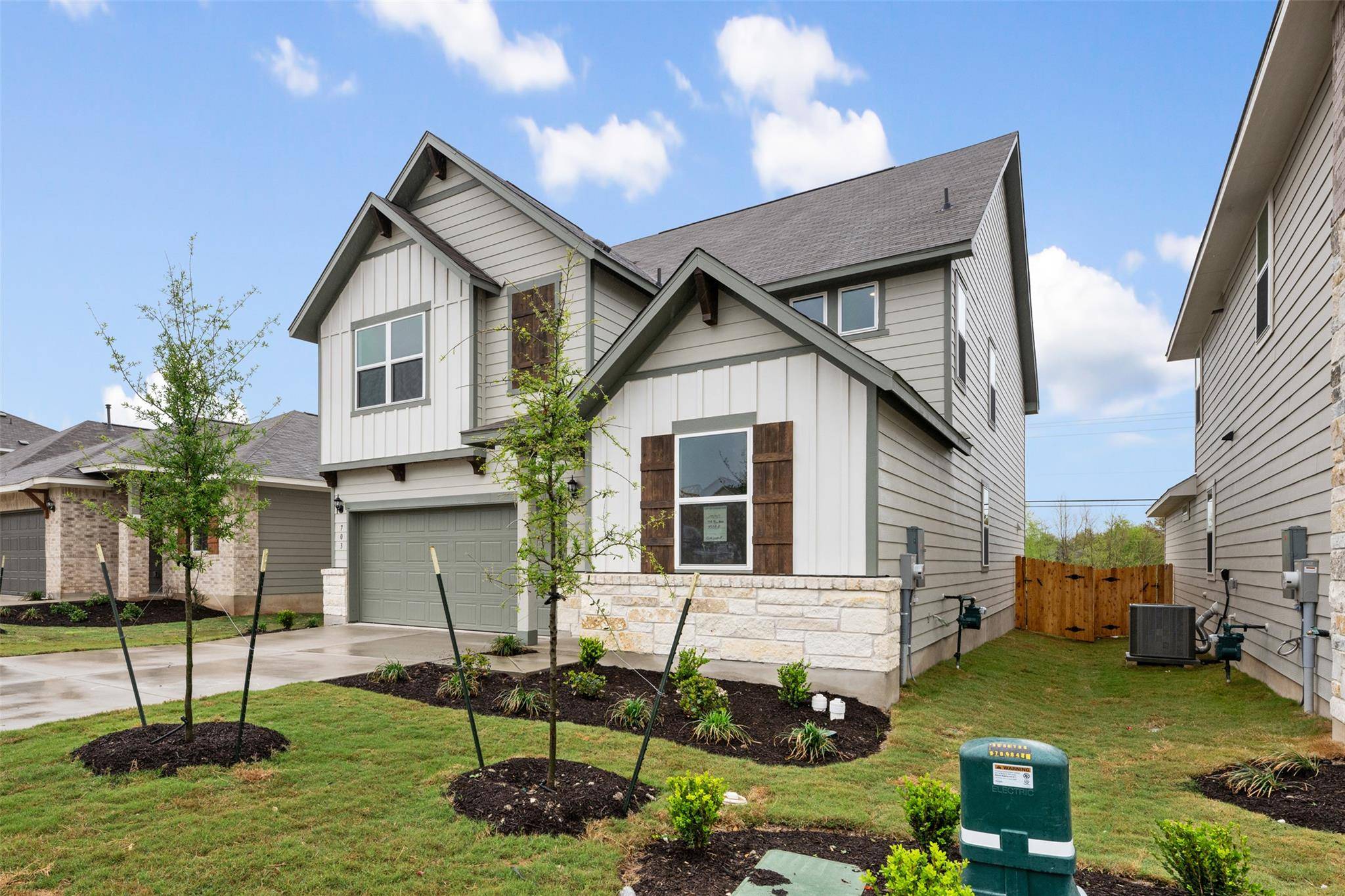 703 Palo Brea LOOP, Hutto, TX 78634