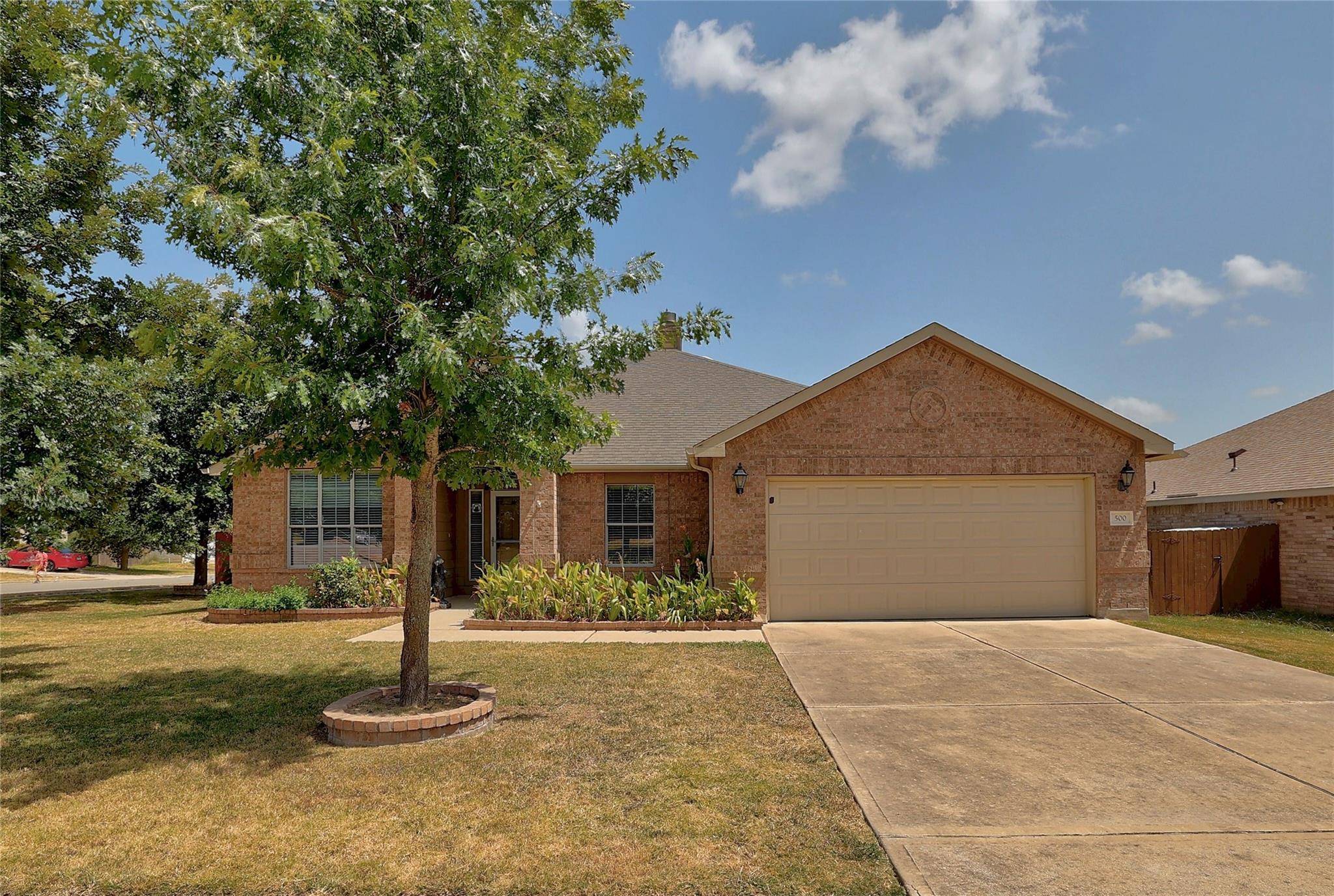 500 Dinge Bay DR, Round Rock, TX 78664