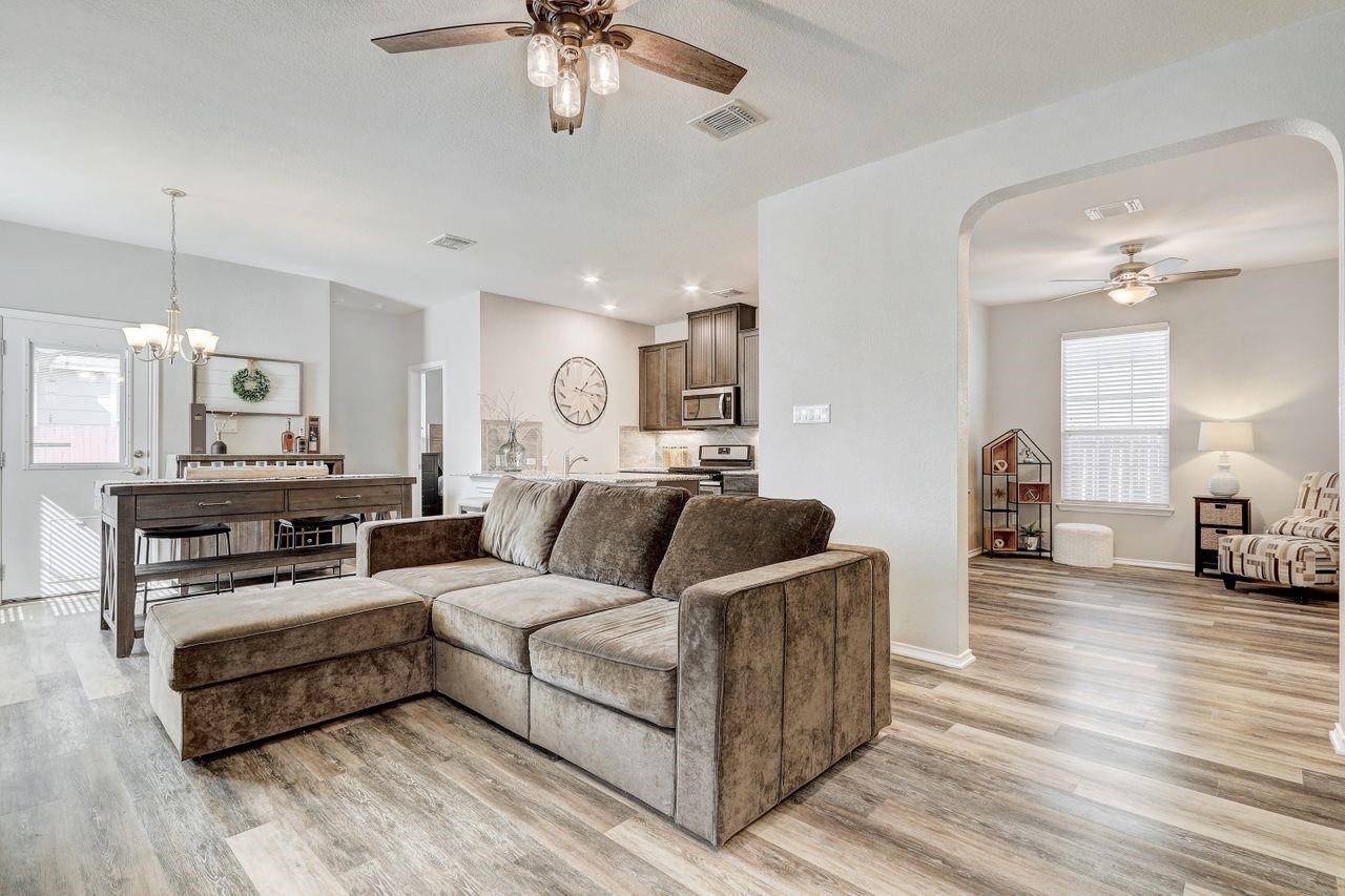 116 Holstein ST, Hutto, TX 78634