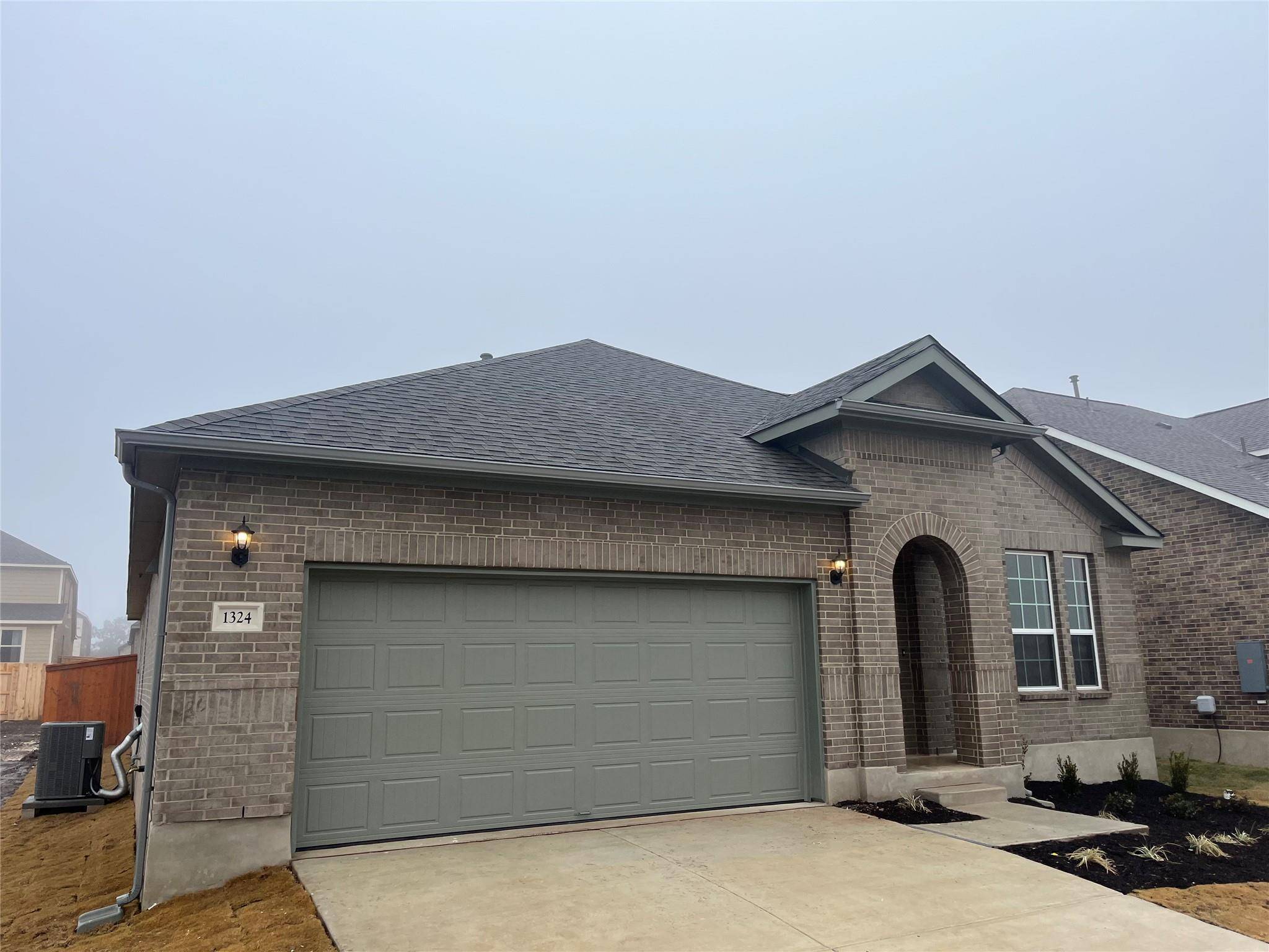 1324 Dog Iron CT, Georgetown, TX 78633