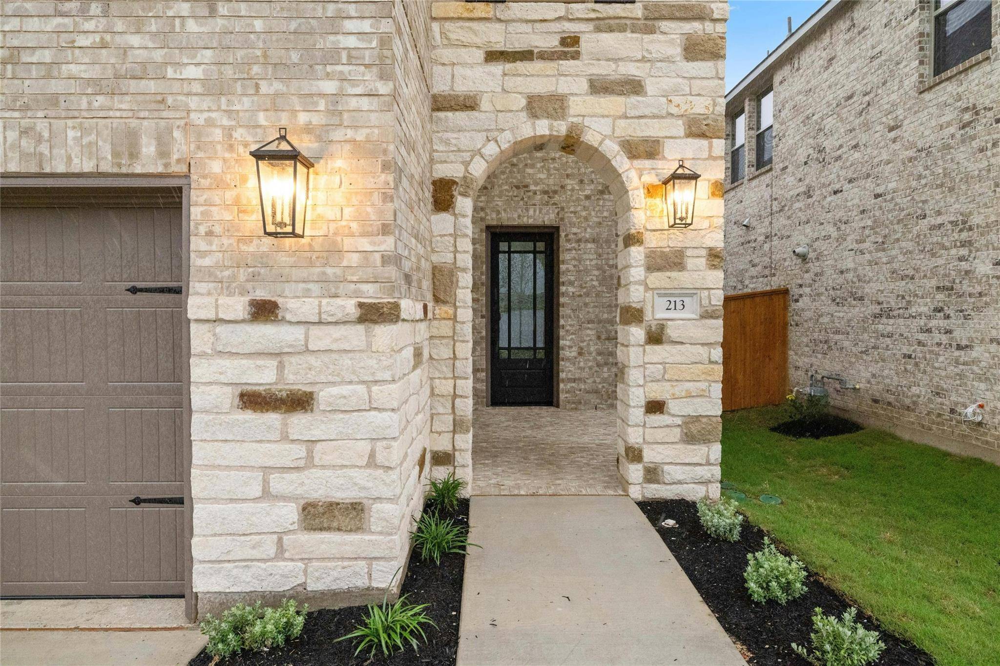 213 Kingsland ST, Georgetown, TX 78633