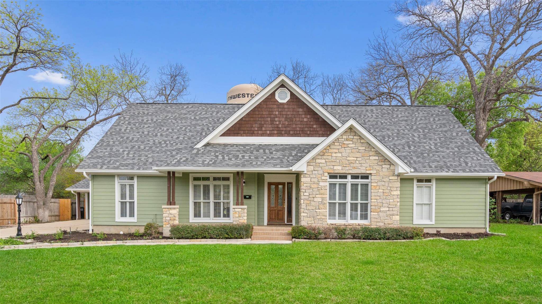 1405 E 15th ST, Georgetown, TX 78626