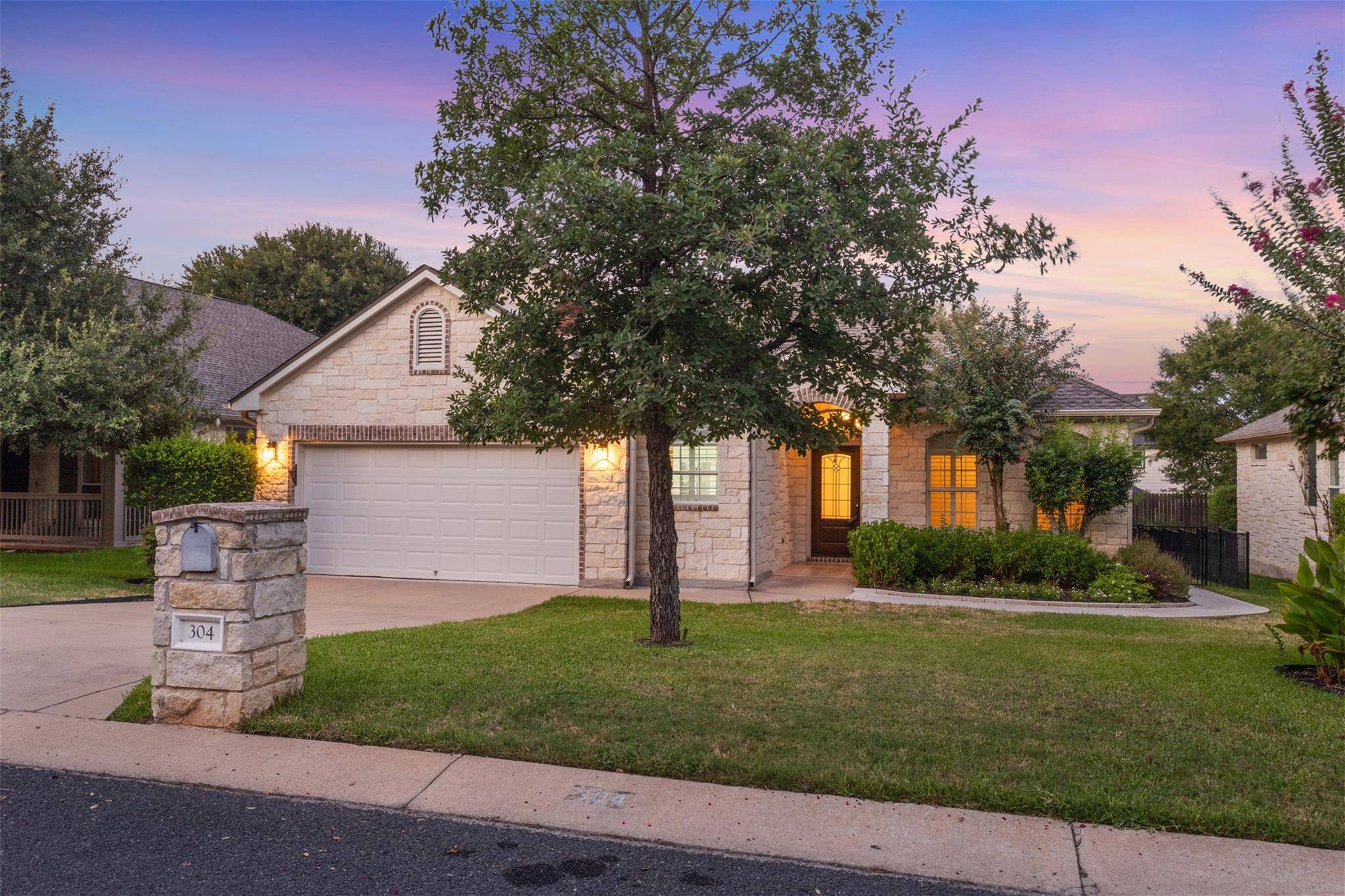 304 Brazos DR, Georgetown, TX 78628