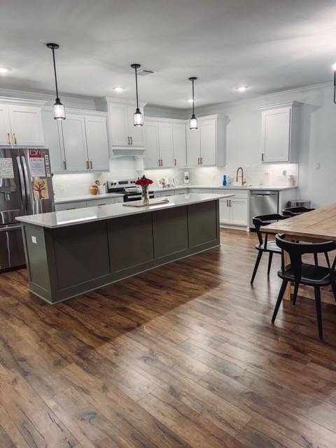 709 N Sharp ST, Franklin, TX 77856