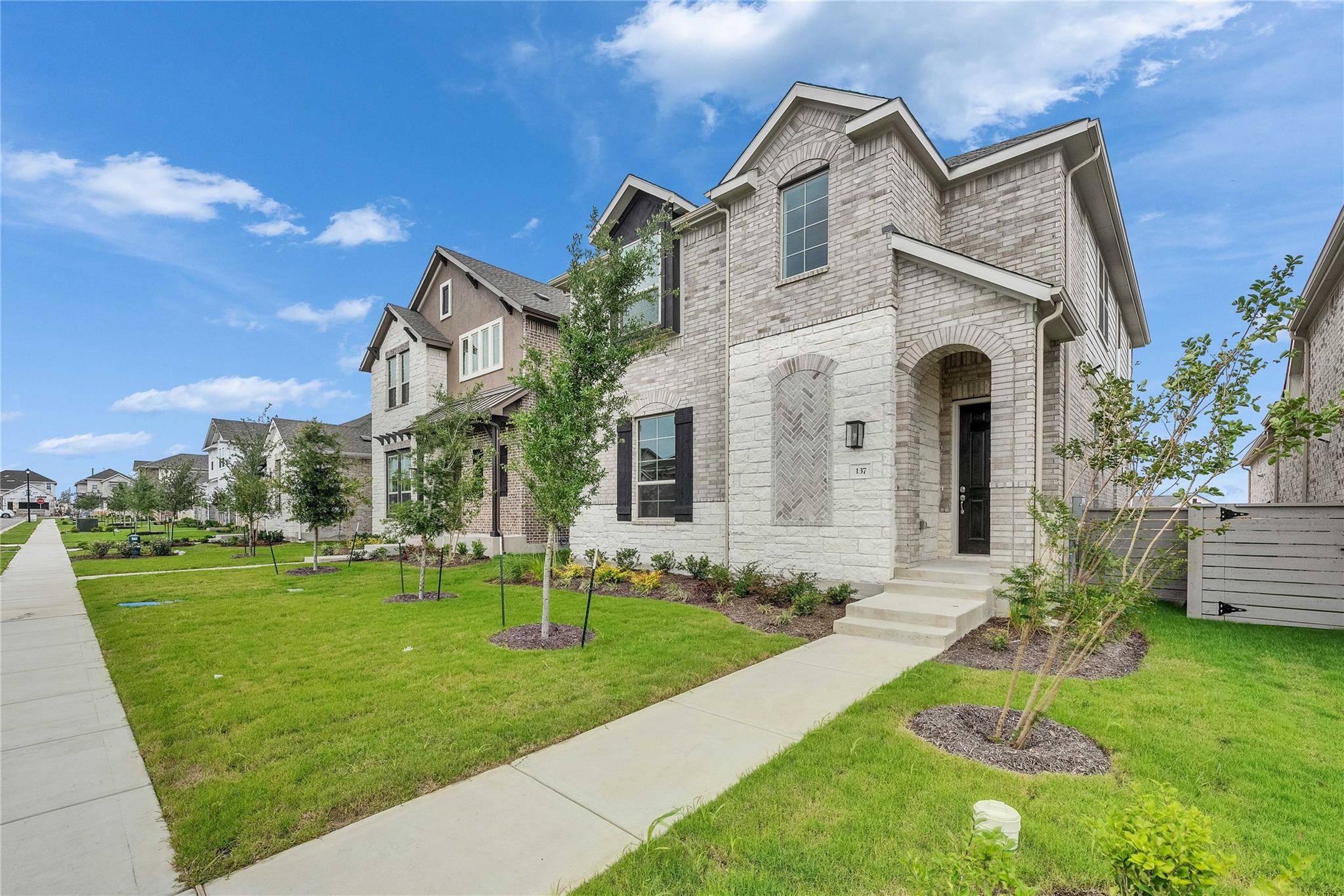 137 Zinnia LN, Hutto, TX 78634