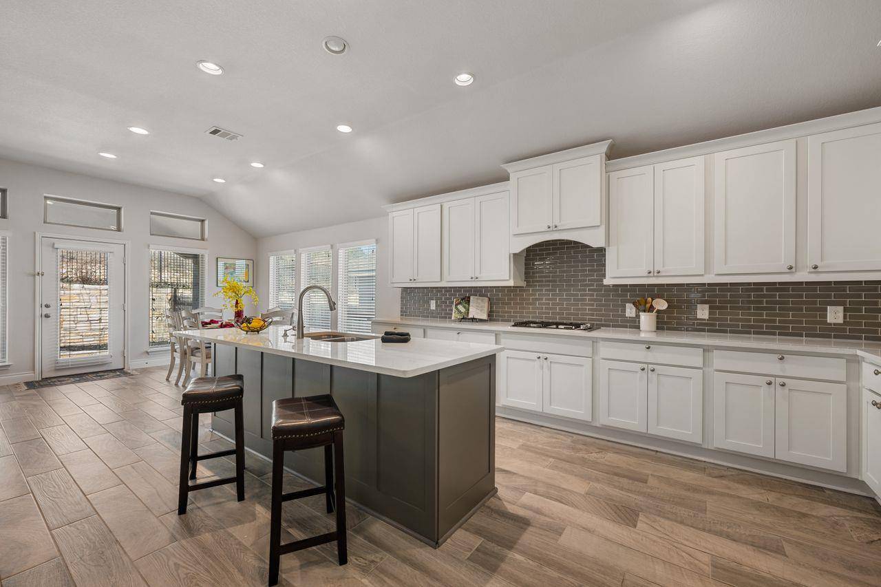 128 Saturnia DR, Georgetown, TX 78628
