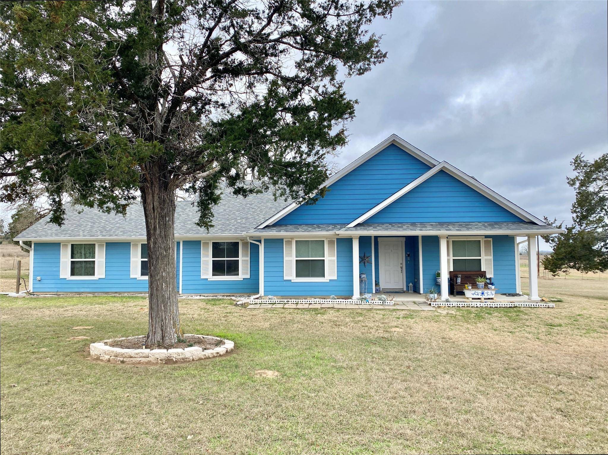 1417 County Road 107, Paige, TX 78659