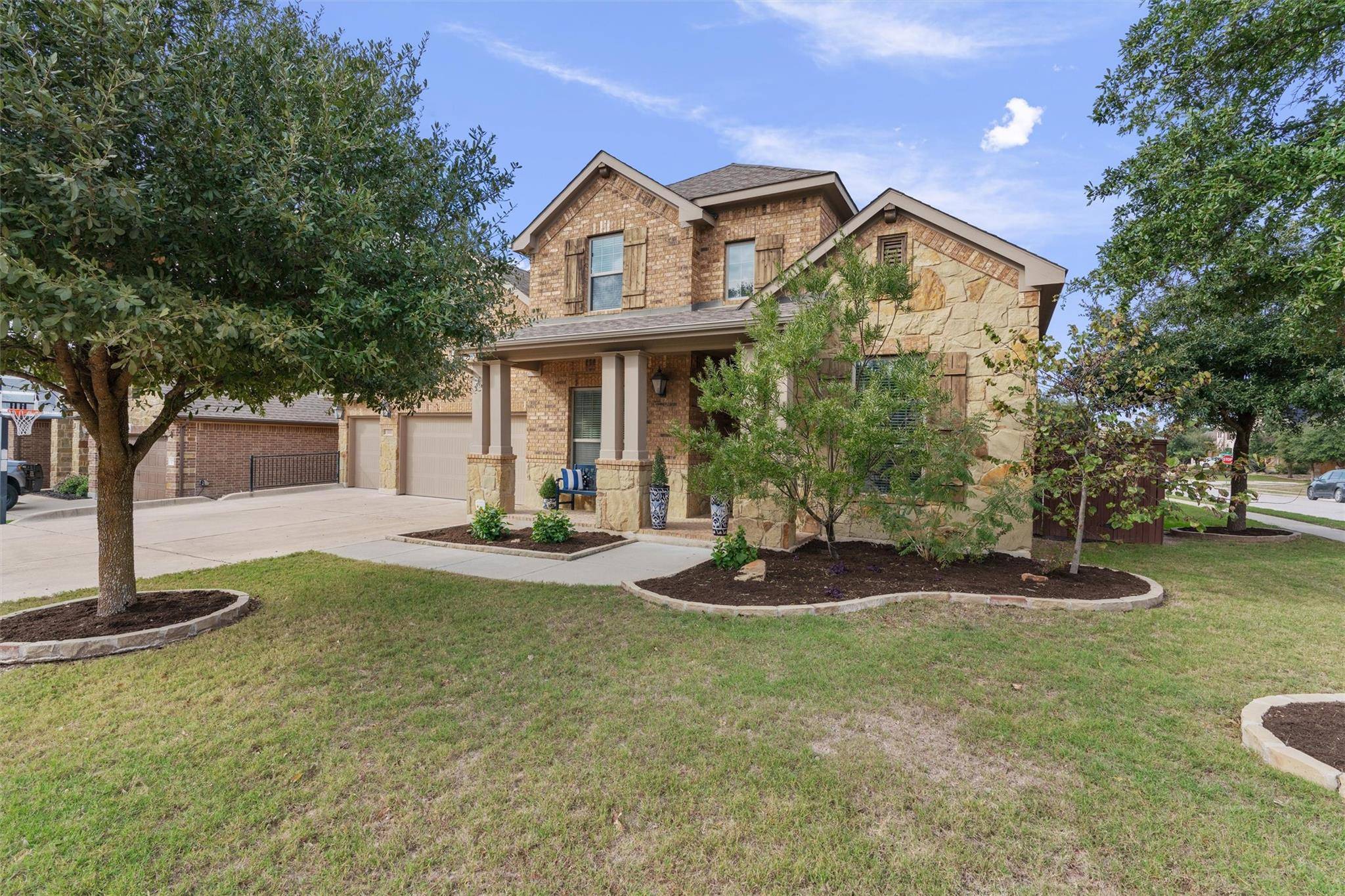 120 Lady Bird LN, Georgetown, TX 78628