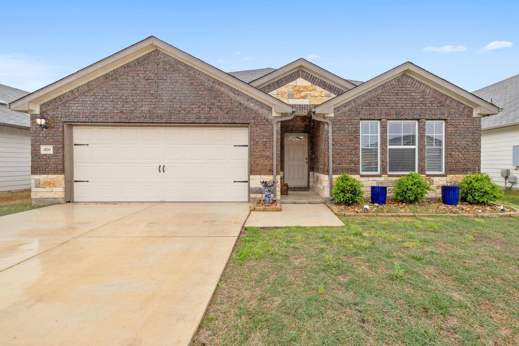 420 Windy Reed RD, Hutto, TX 78634