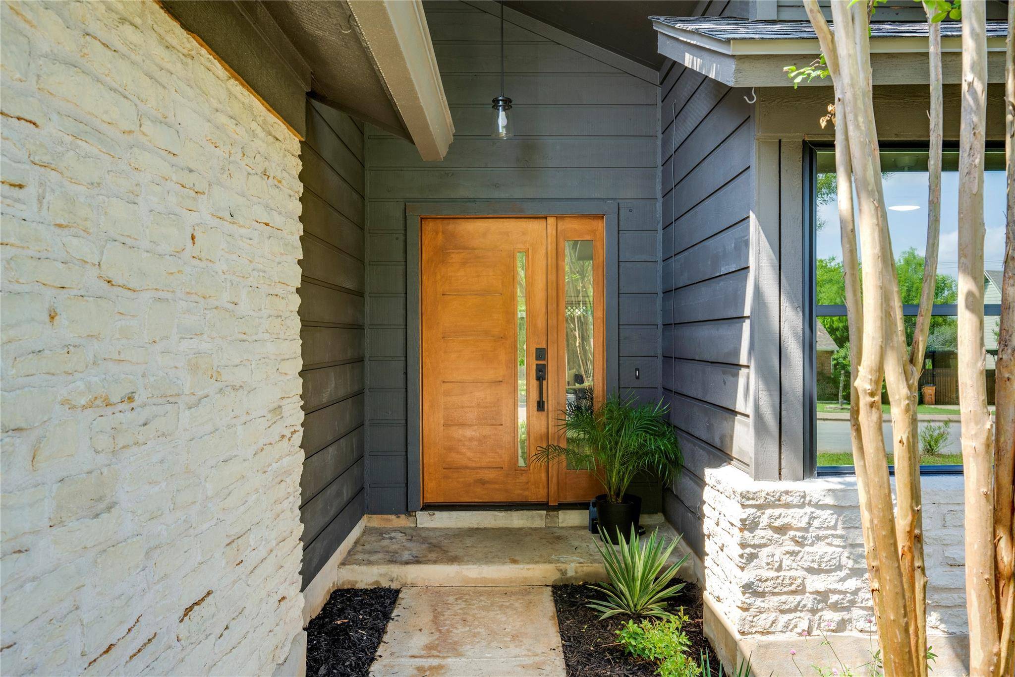 12044 Lincolnshire DR, Austin, TX 78758
