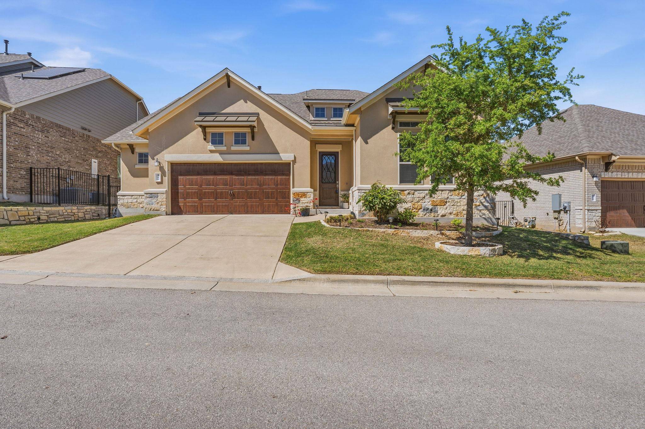 241 Village Oak DR, Austin, TX 78737