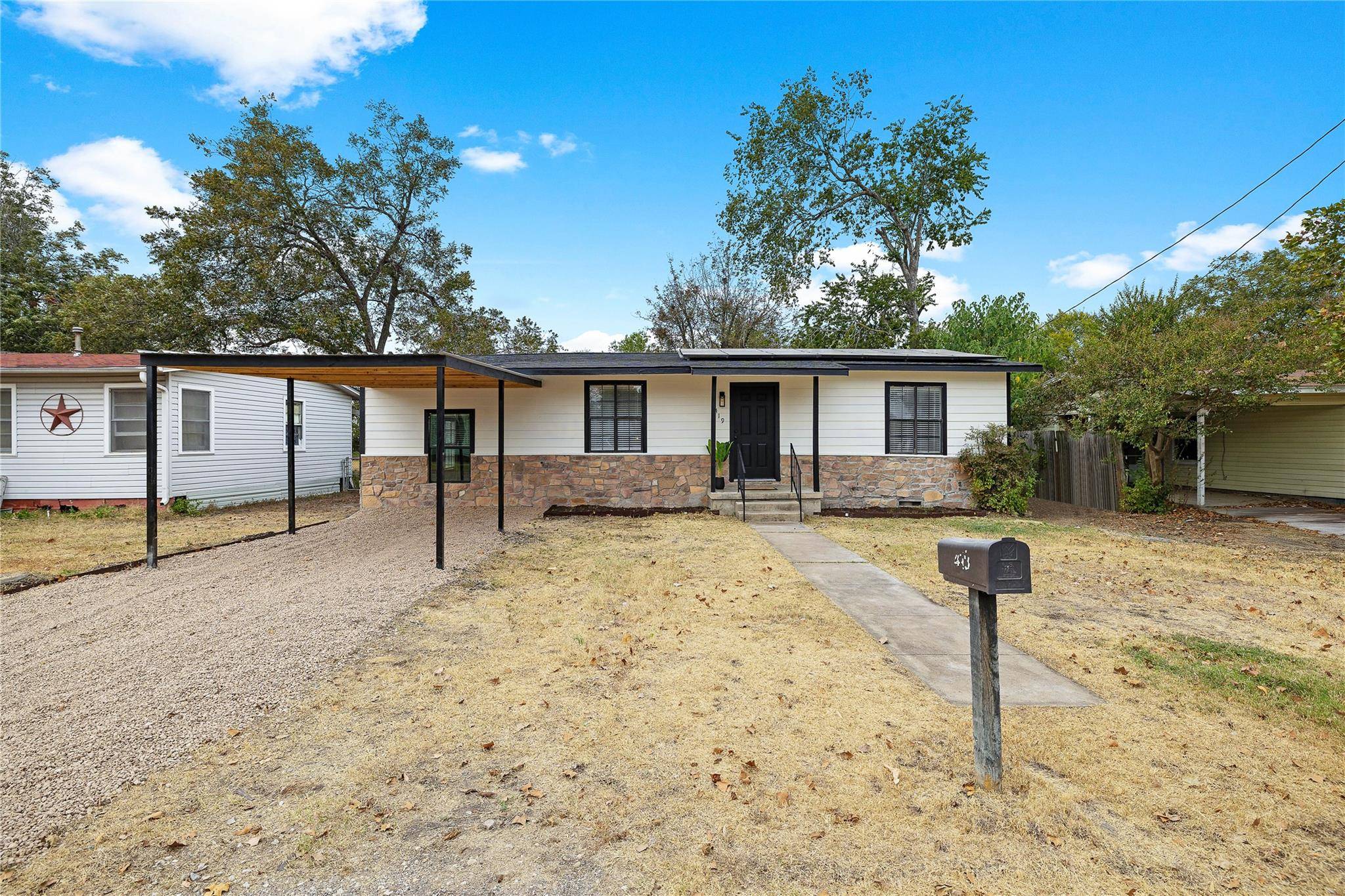 419 Maresh ST, Taylor, TX 76574