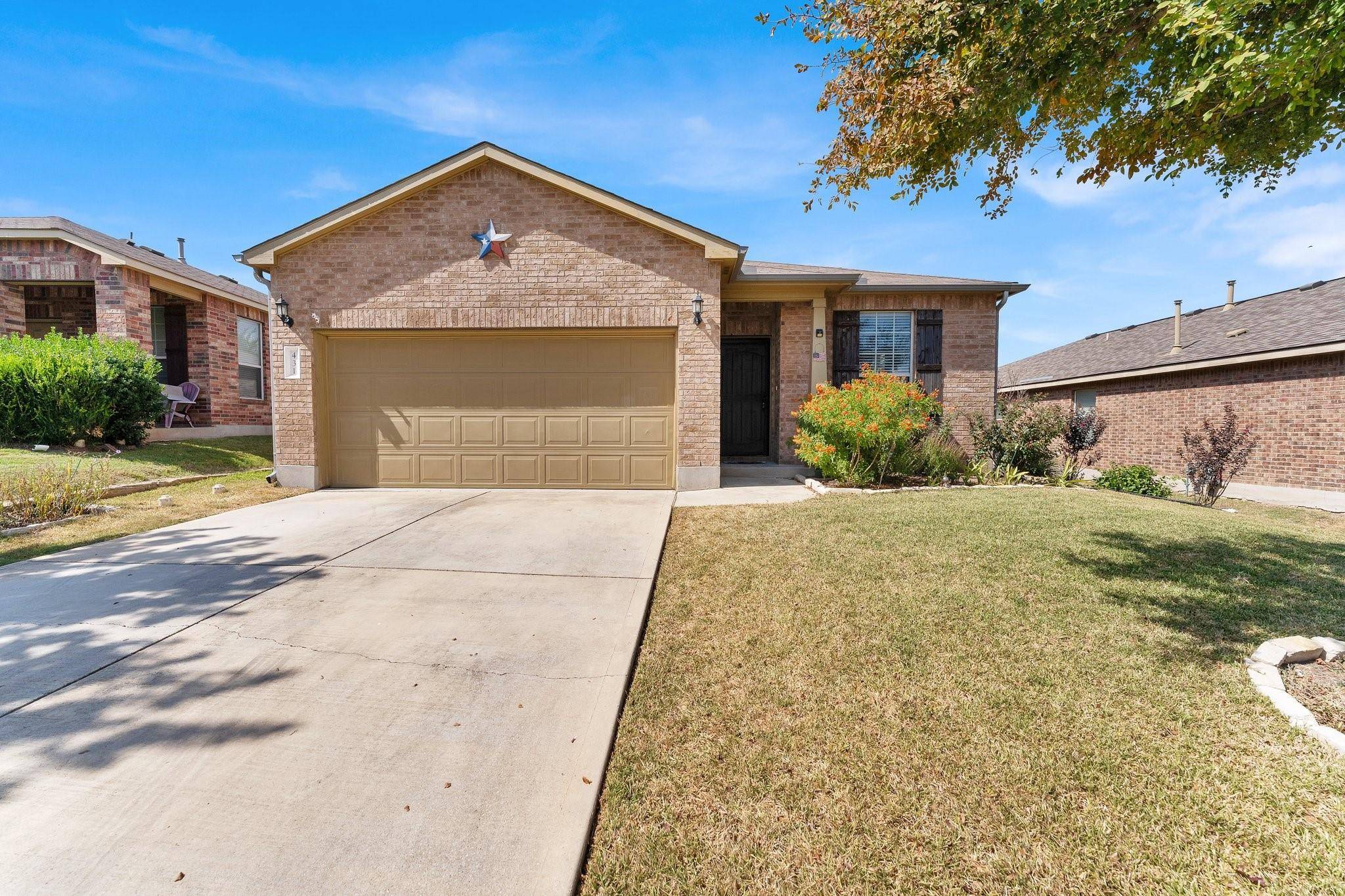 431 Moonwalker TRL, Buda, TX 78610