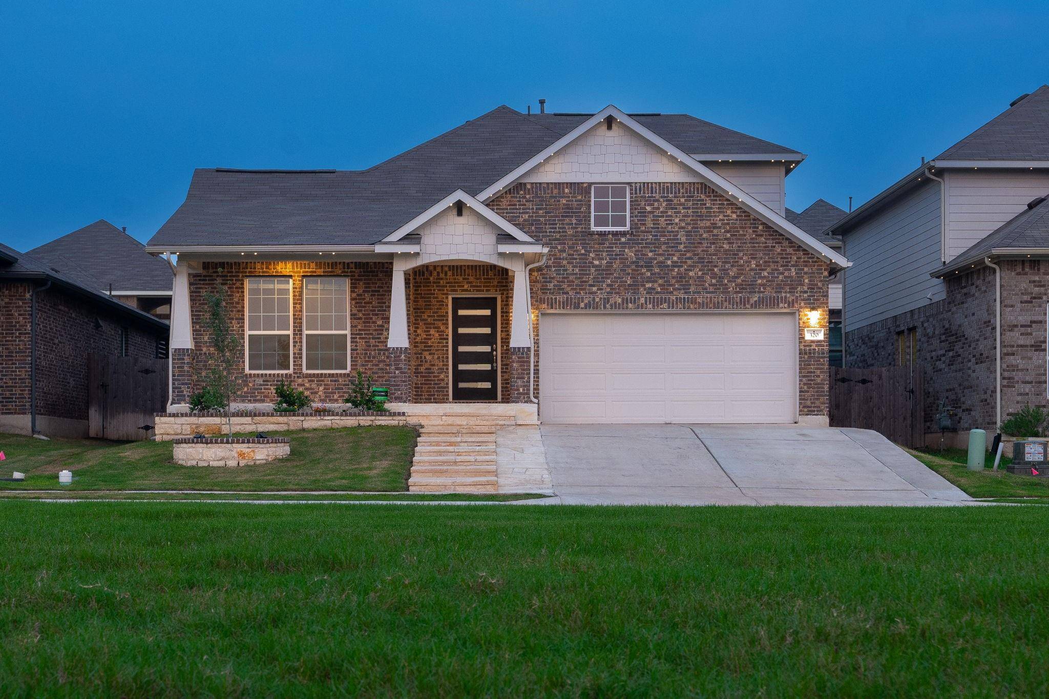 320 Leadtree LOOP, Buda, TX 78610